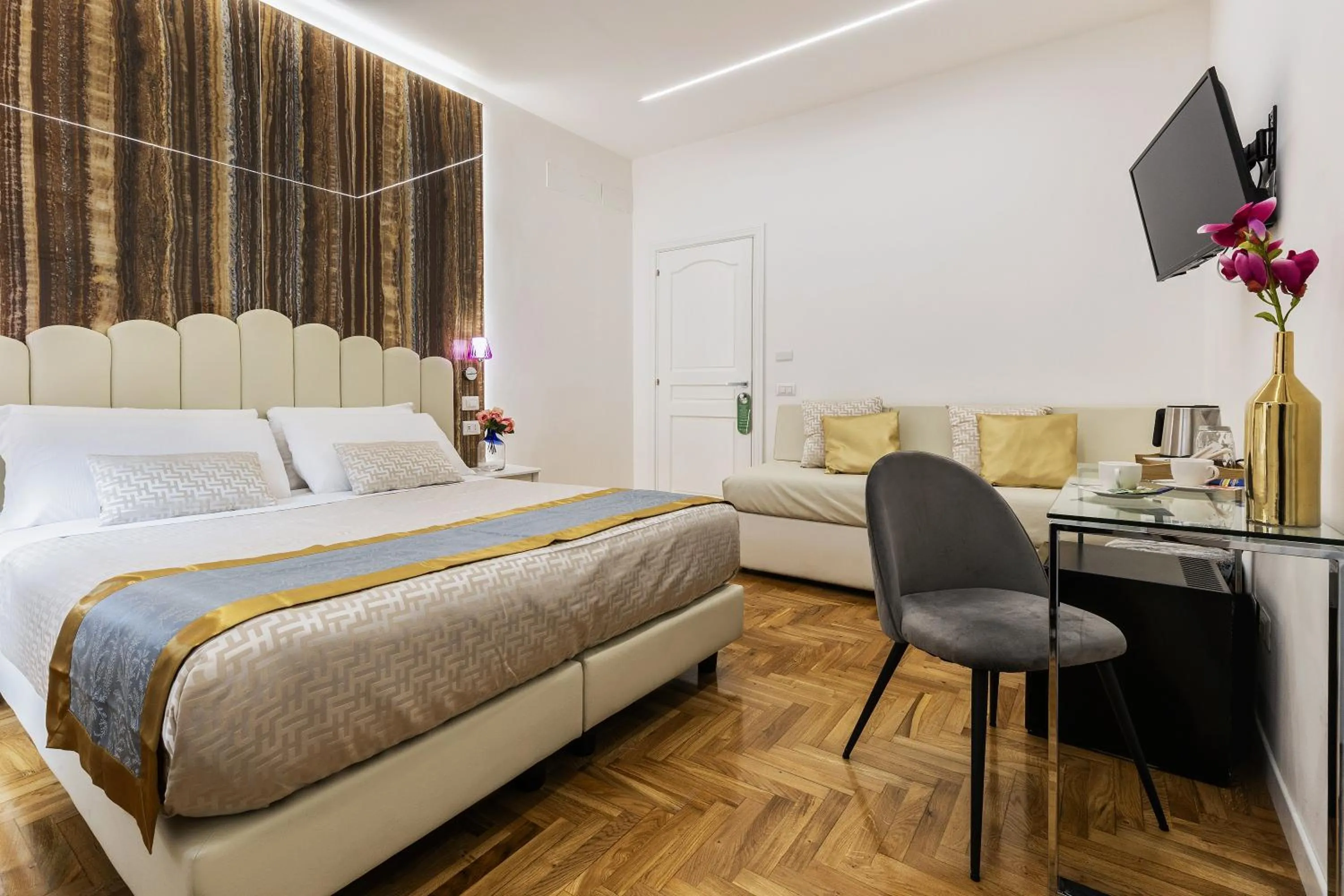 Bed in Navona Central Relais