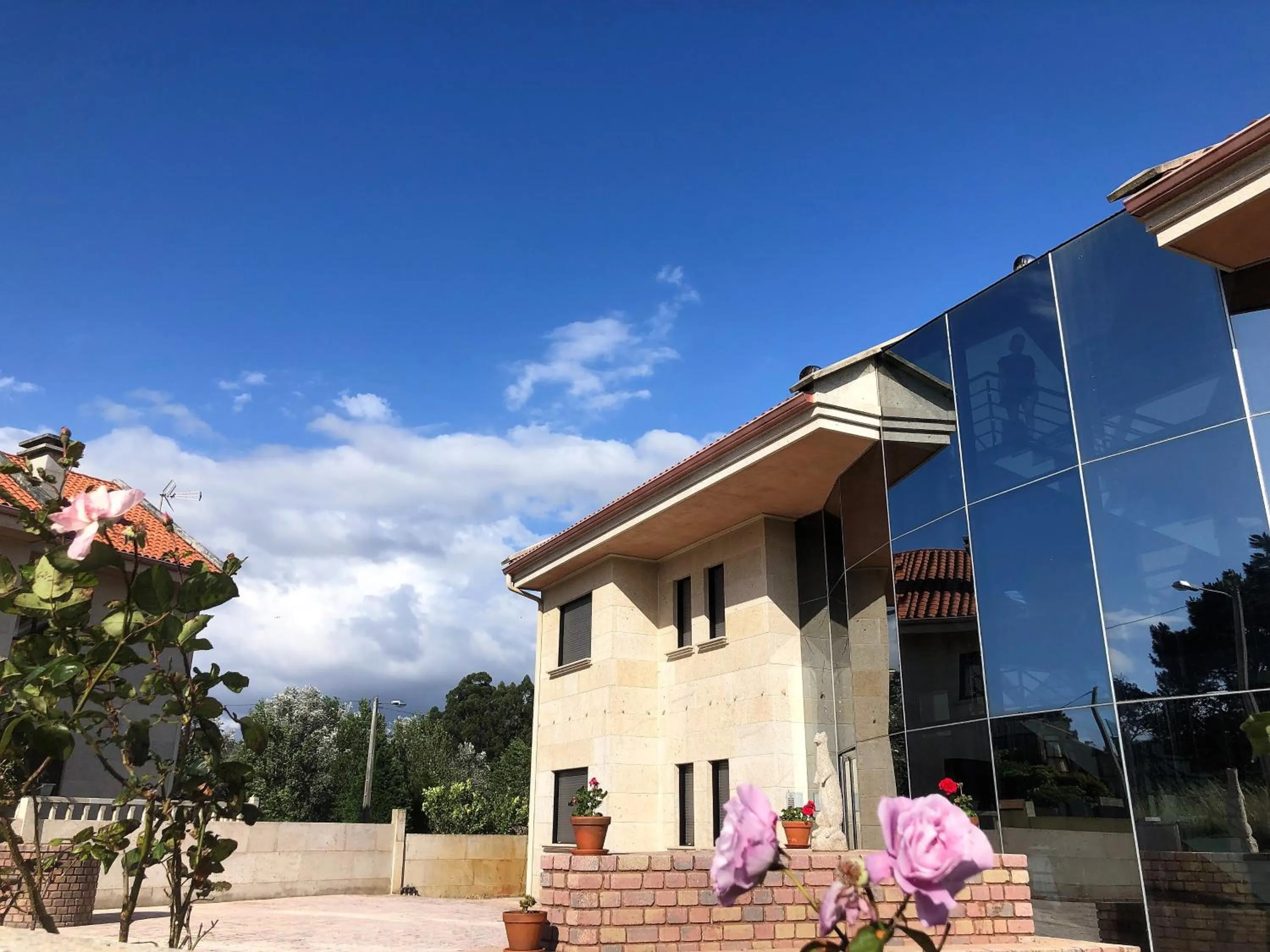 Property Building in Apartamentos aDoniña Playa Major Sanxenxo