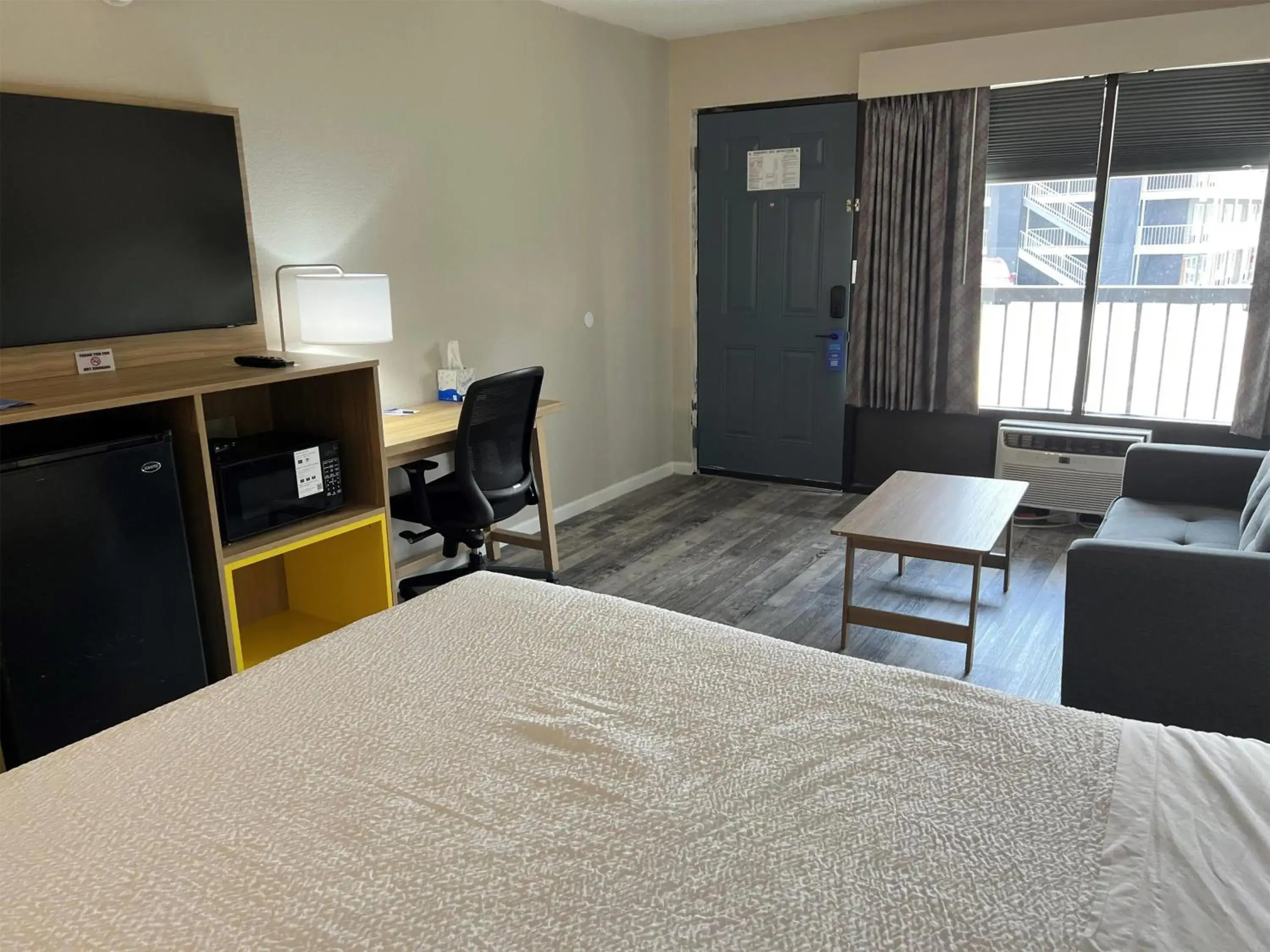 Photo of the whole room, Bed in Days Inn by Wyndham Branson Ozarks Photo of the whole room, Bed in Days Inn by Wyndham Branson Ozarks