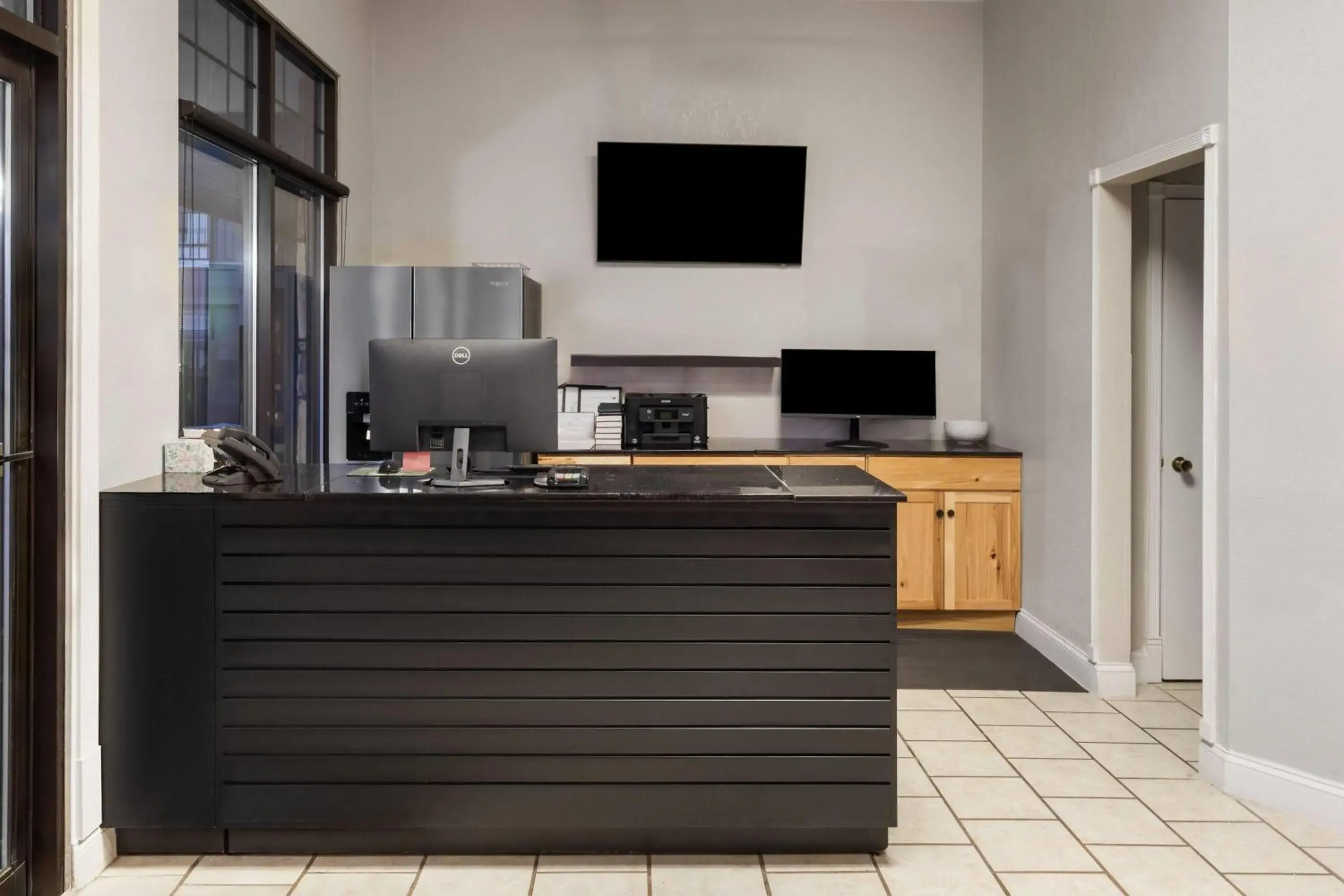 Lobby or reception in Days Inn by Wyndham Branson Ozarks Lobby or reception in Days Inn by Wyndham Branson Ozarks