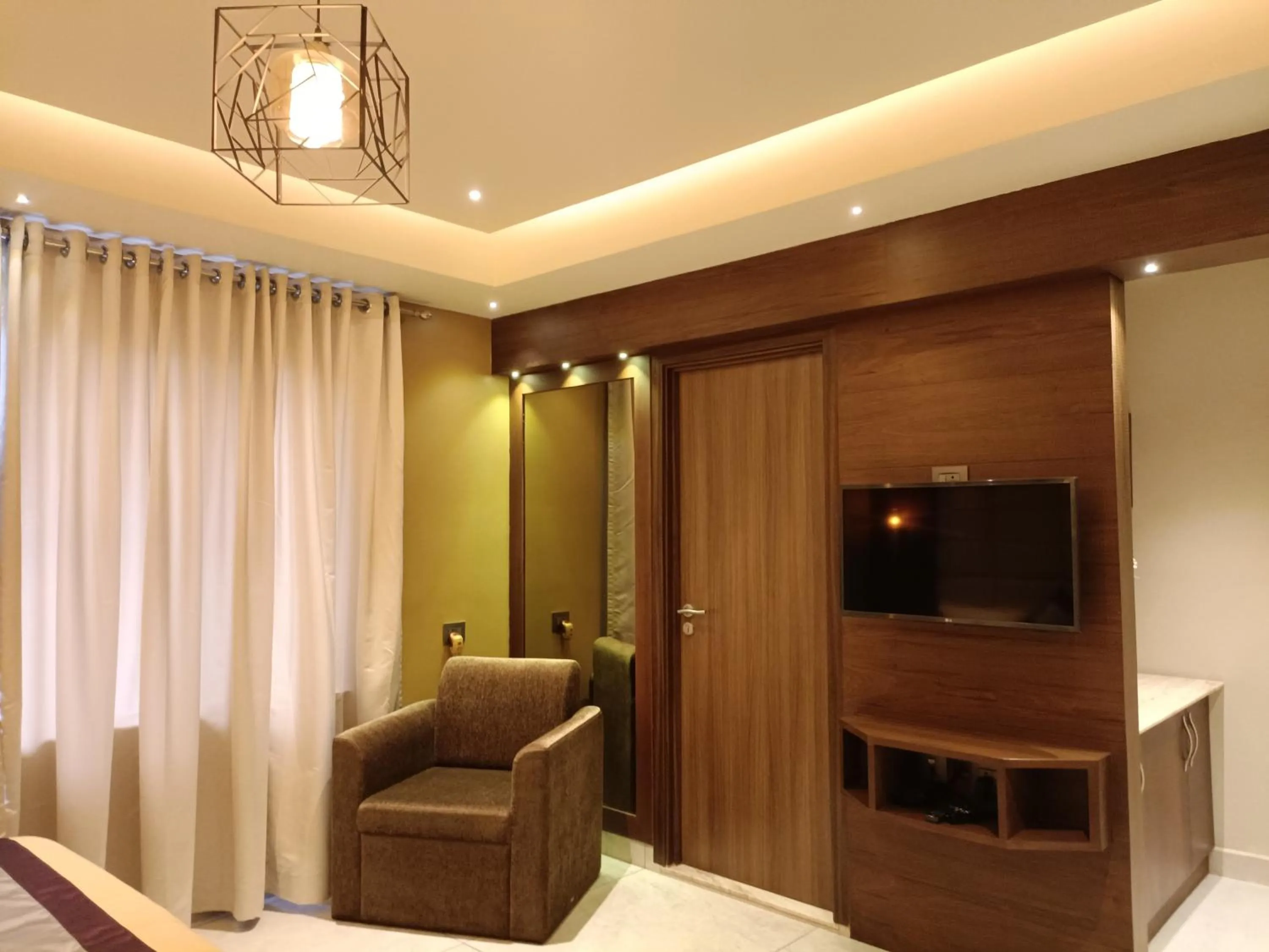 TV and multimedia, Bed in Retrieve Health & Wellness