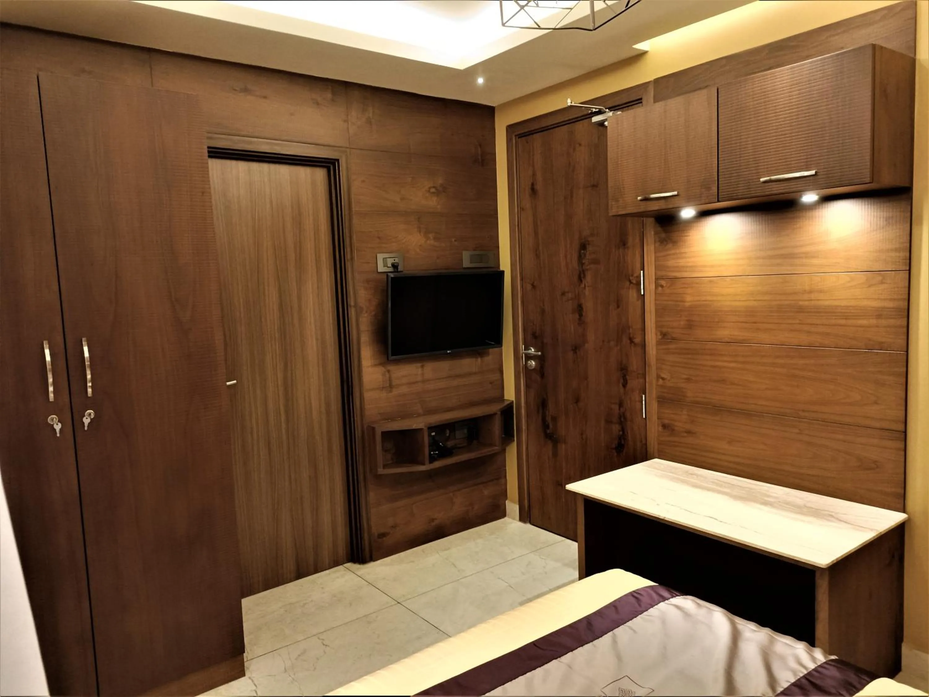 TV and multimedia, Bed in Retrieve Health & Wellness