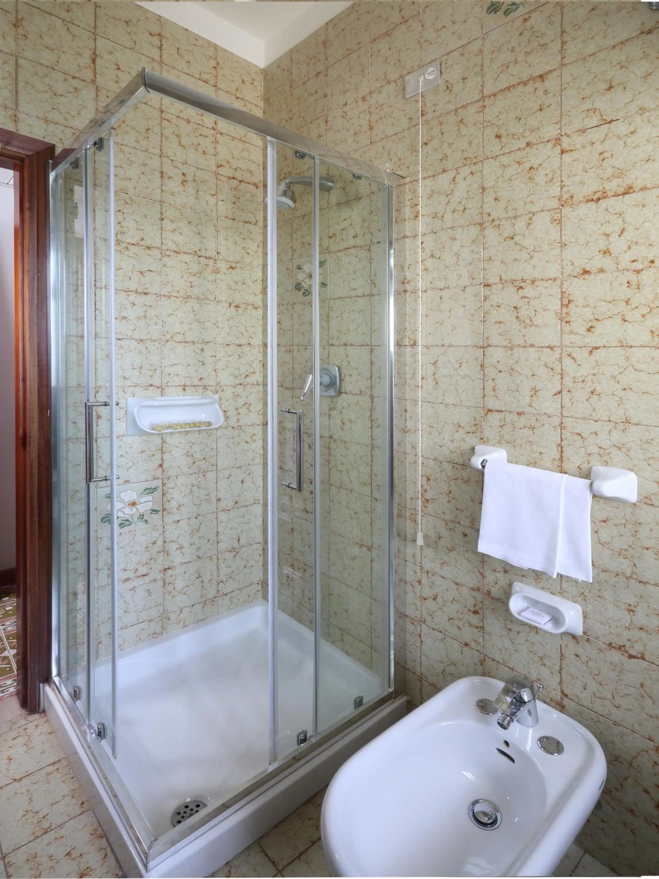 Toilet in Hotel Lido Mediterranee