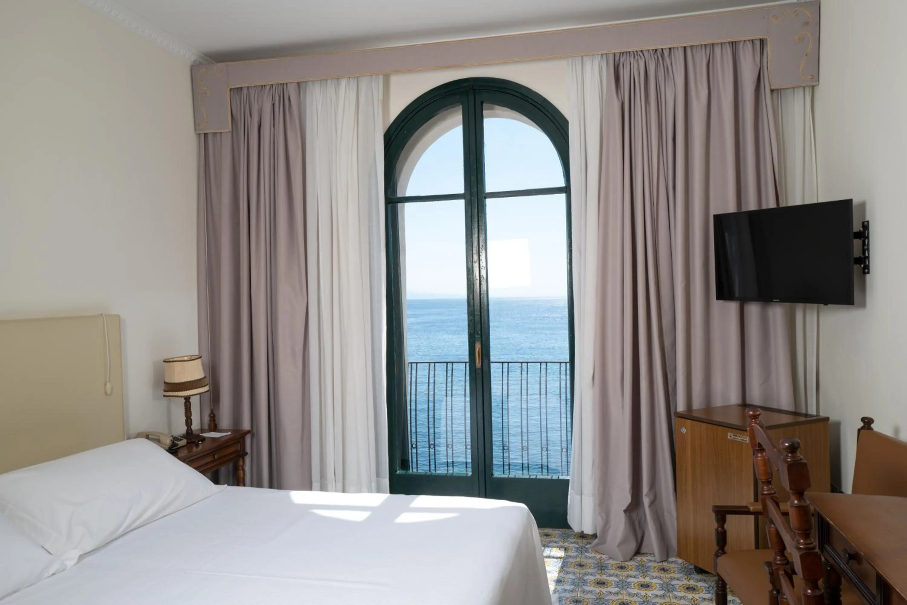 Bedroom, Bed in Hotel Lido Mediterranee