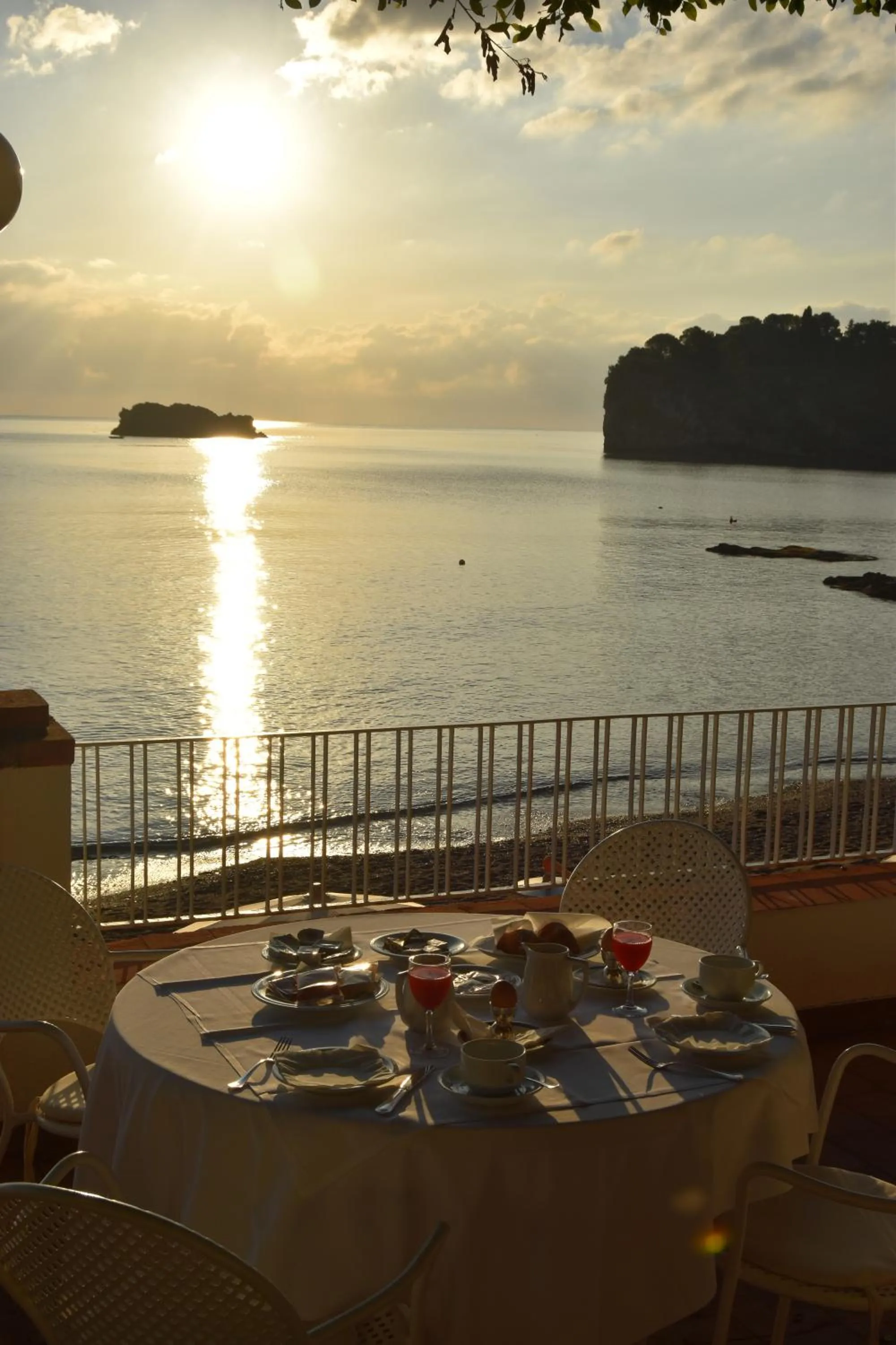 Restaurant/places to eat in Hotel Lido Mediterranee