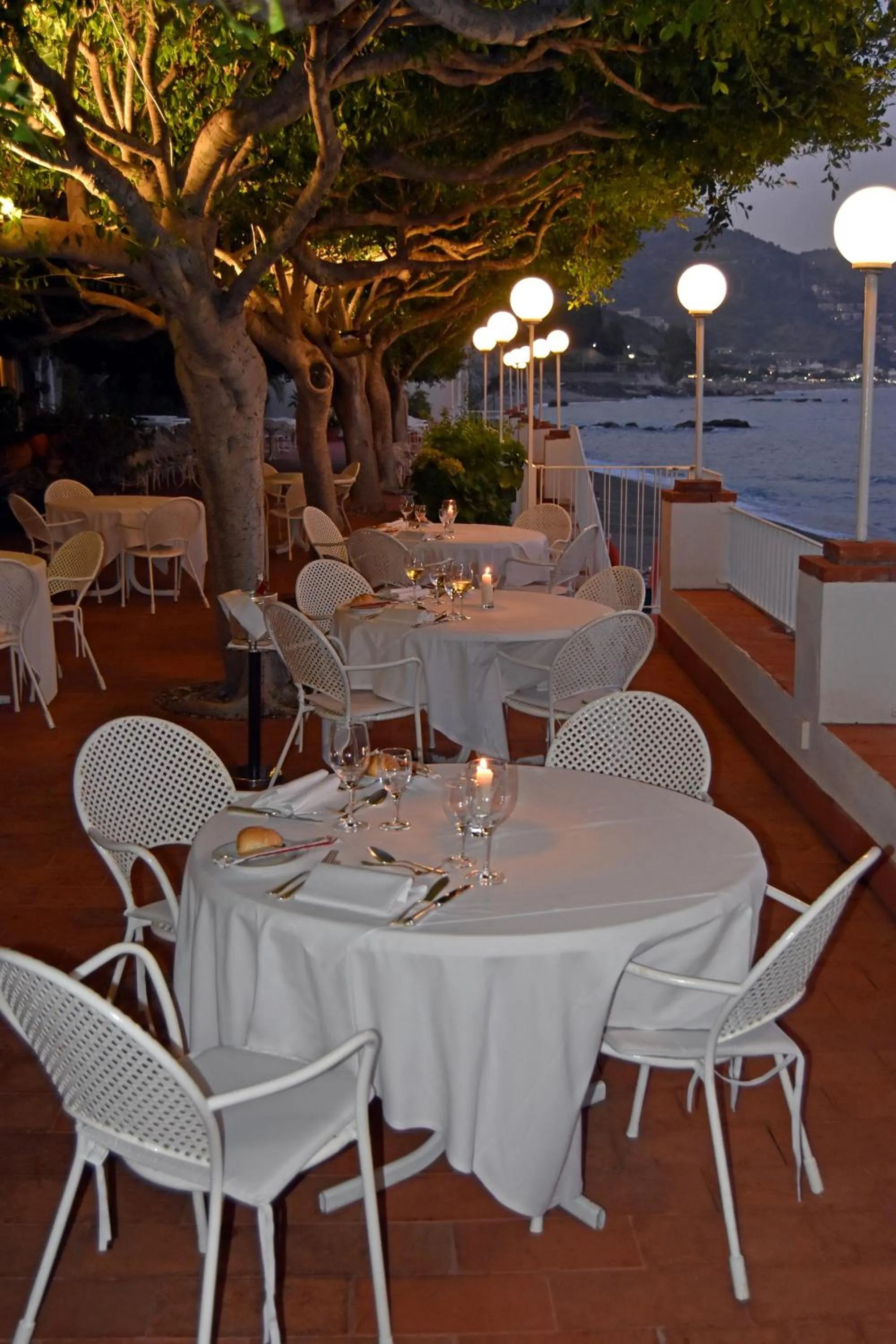 Restaurant/places to eat in Hotel Lido Mediterranee