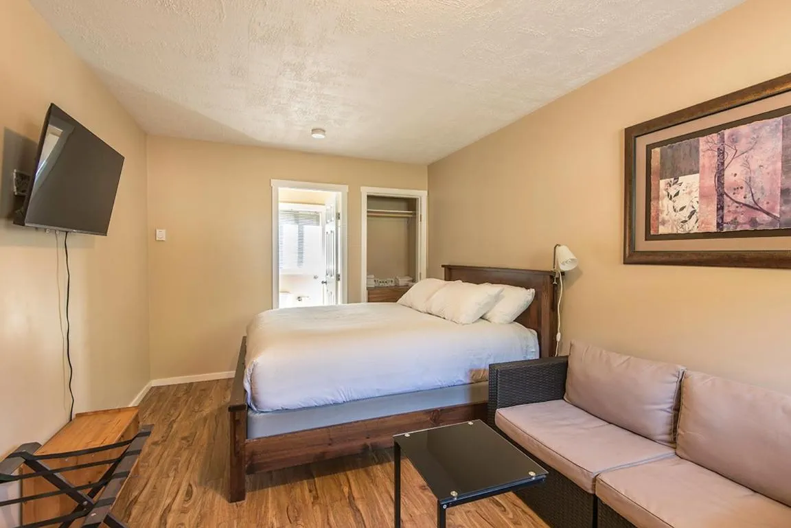 Bed in Lone Star Motel