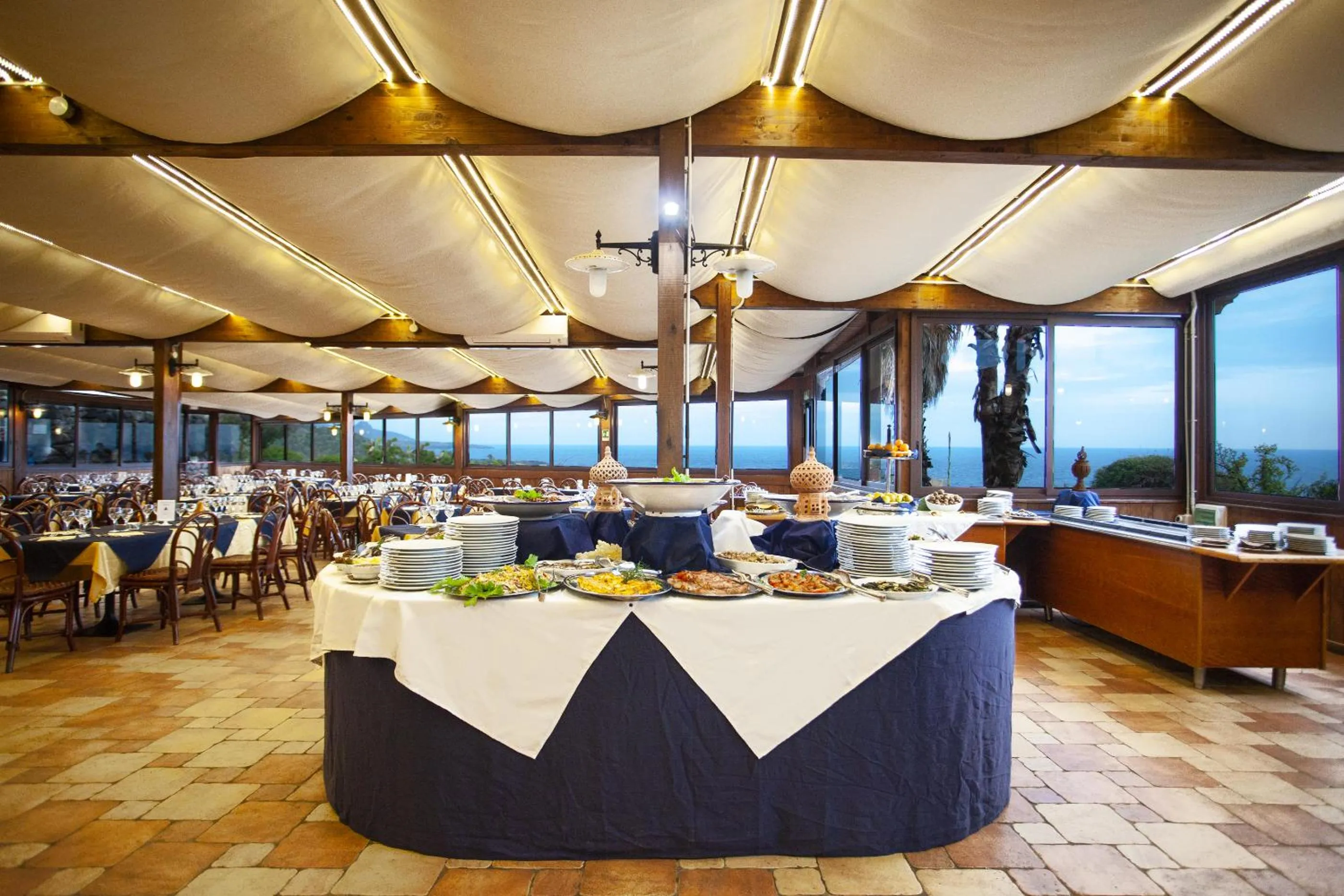 Restaurant/places to eat in Pantelleria Resort