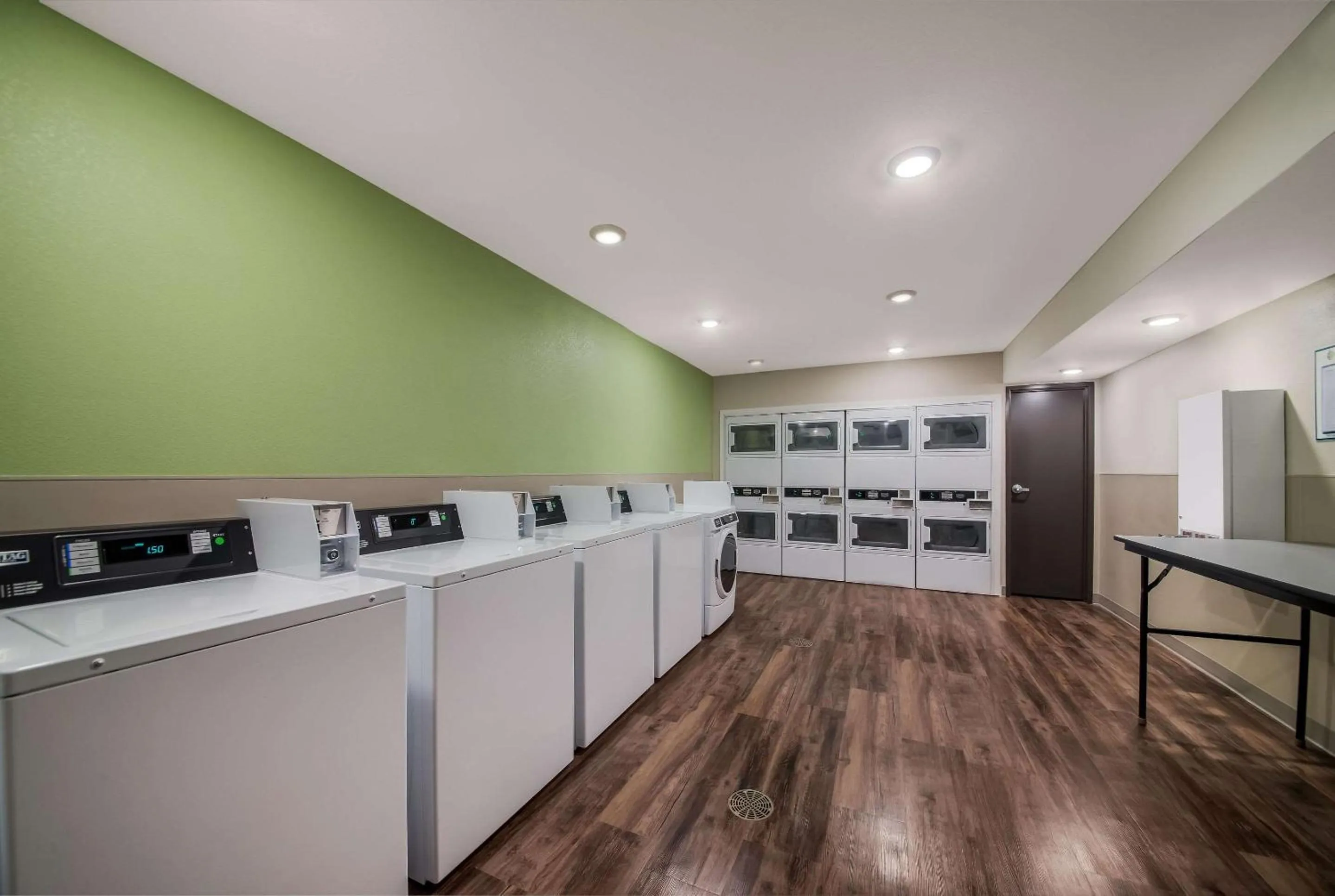 laundry in WoodSpring Suites Inverness