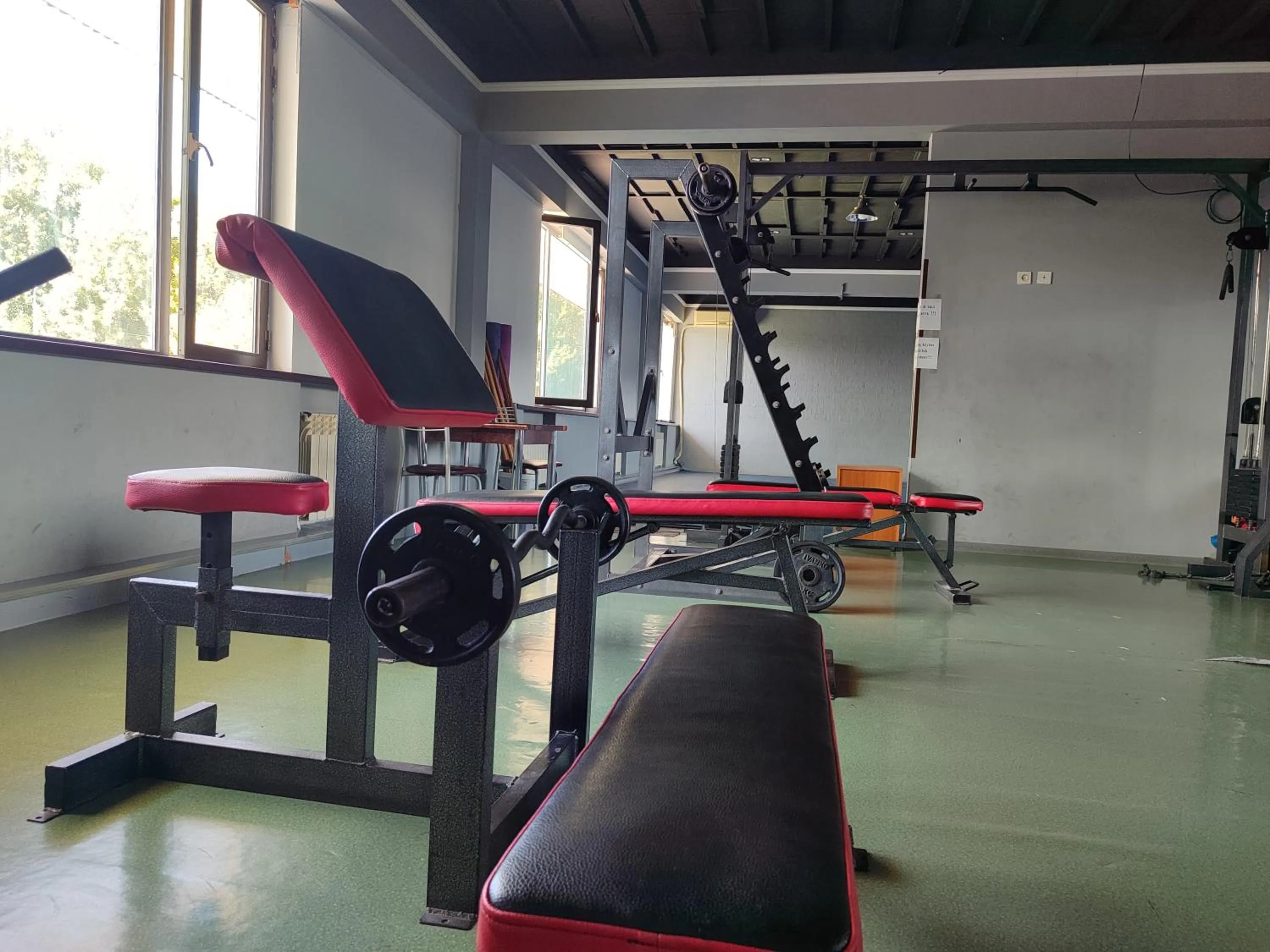 Fitness centre/facilities in Grand Avenue Hotel