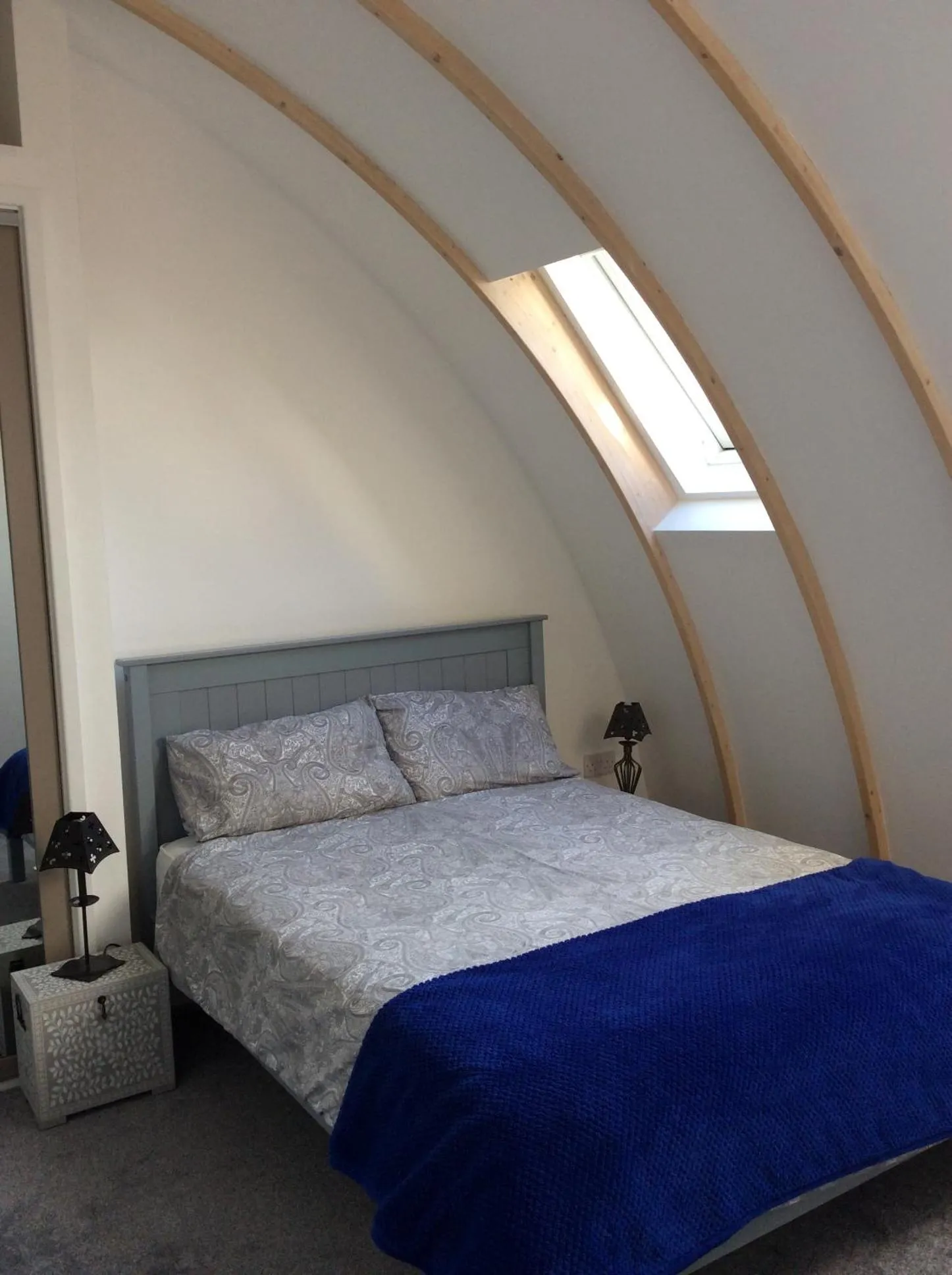 Bedroom, Bed in King's Head Cottage