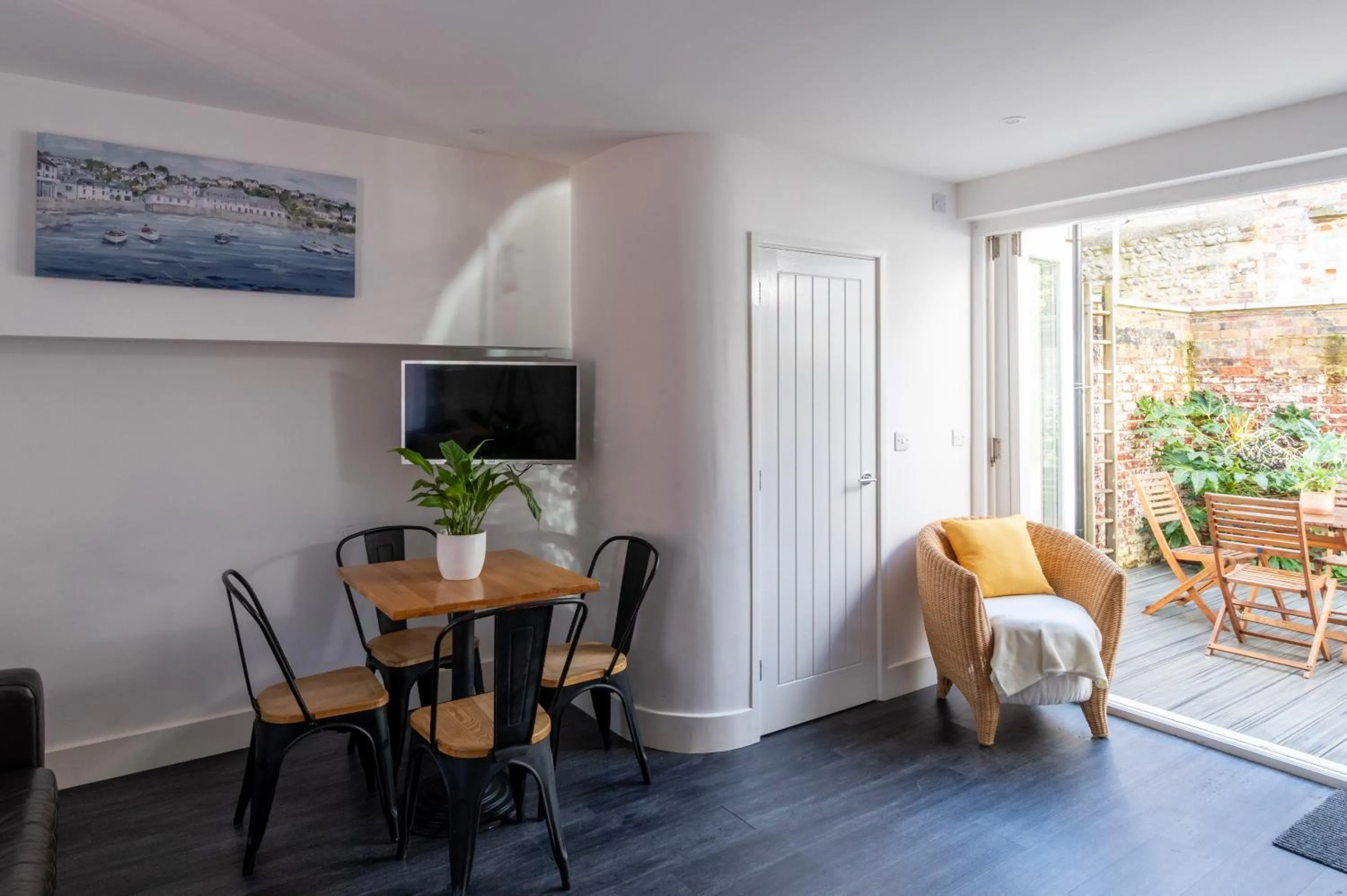 Living room in King's Head Cottage