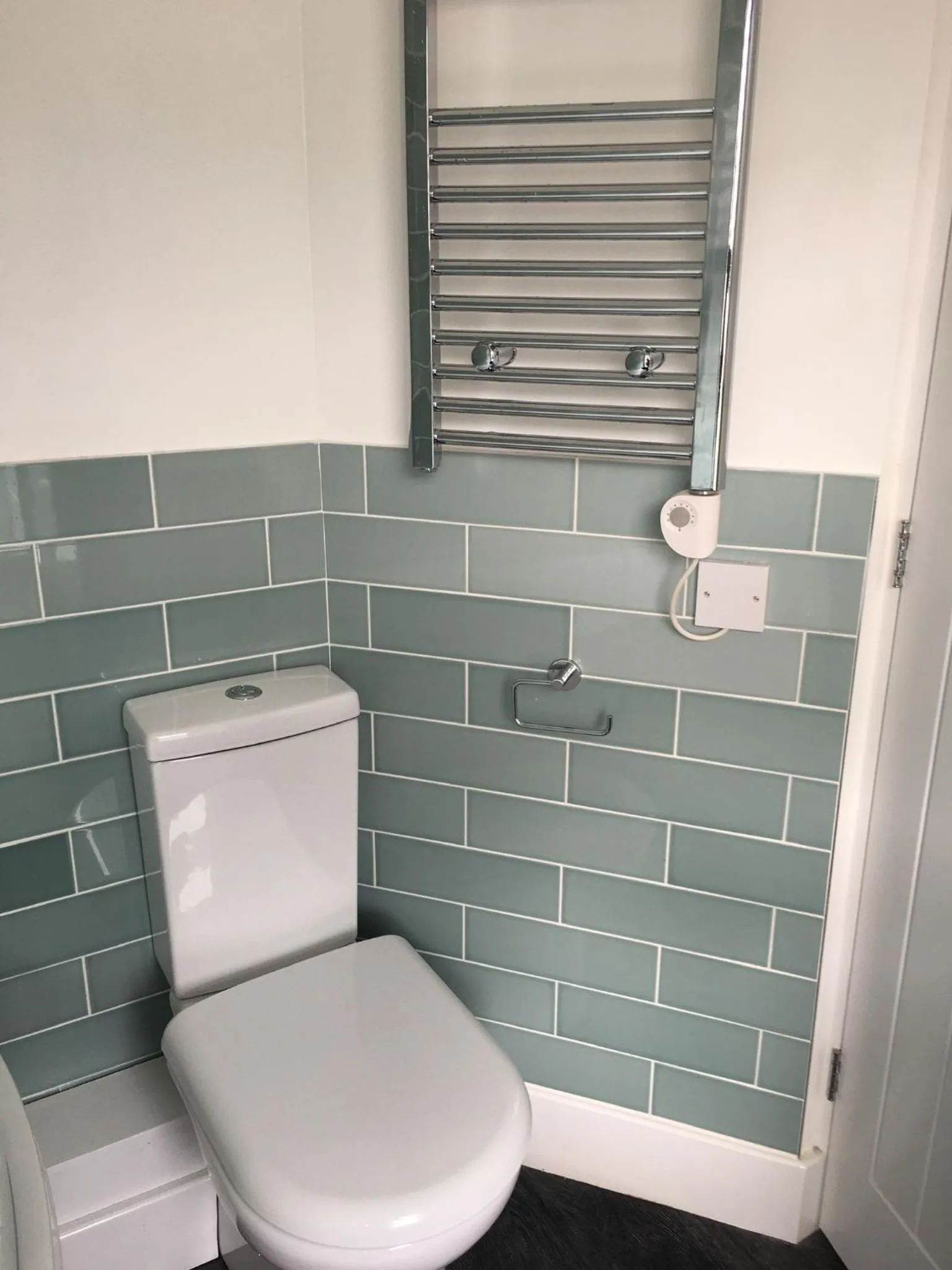 Toilet in King's Head Cottage