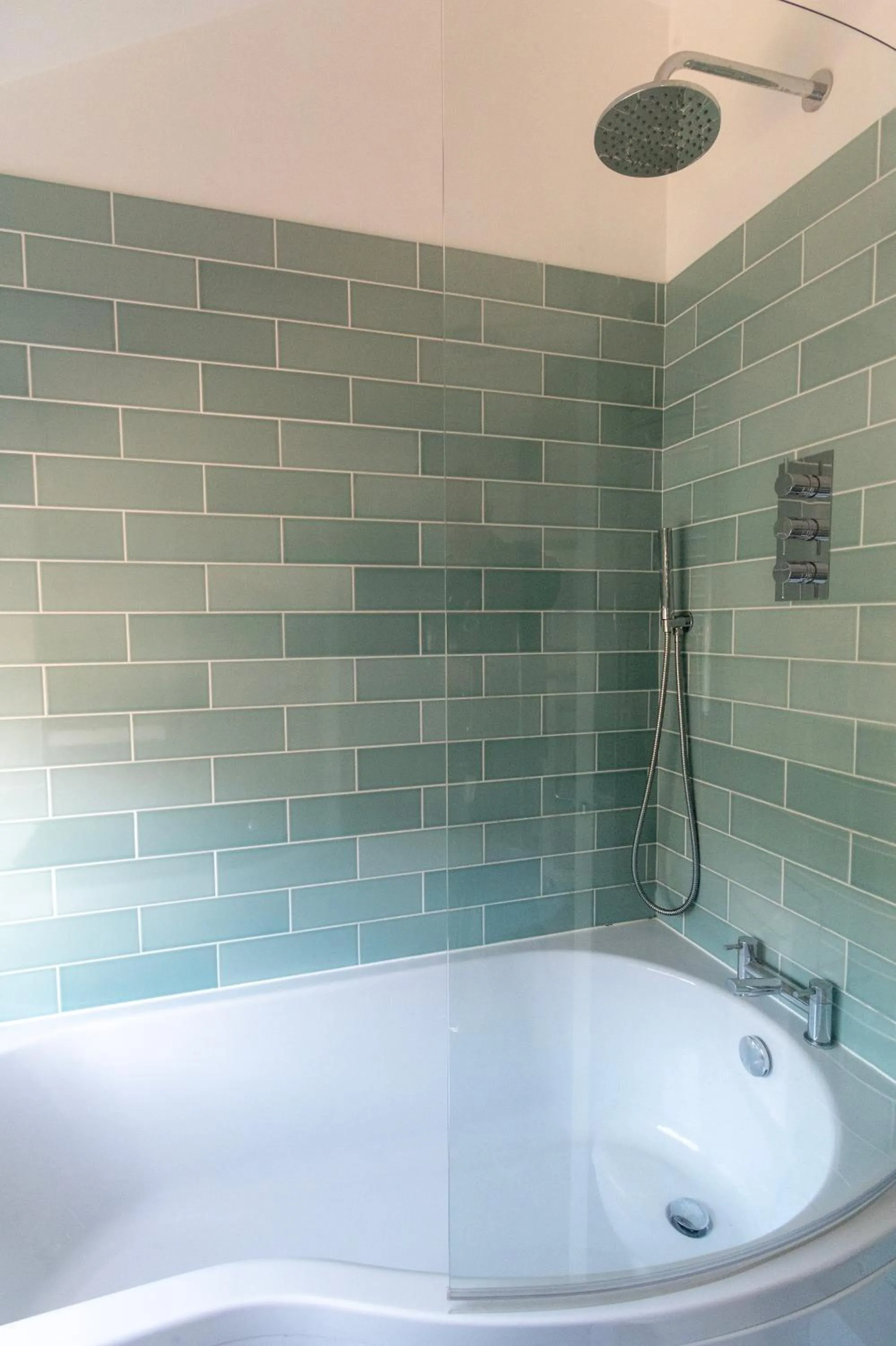 Bathroom in King's Head Cottage