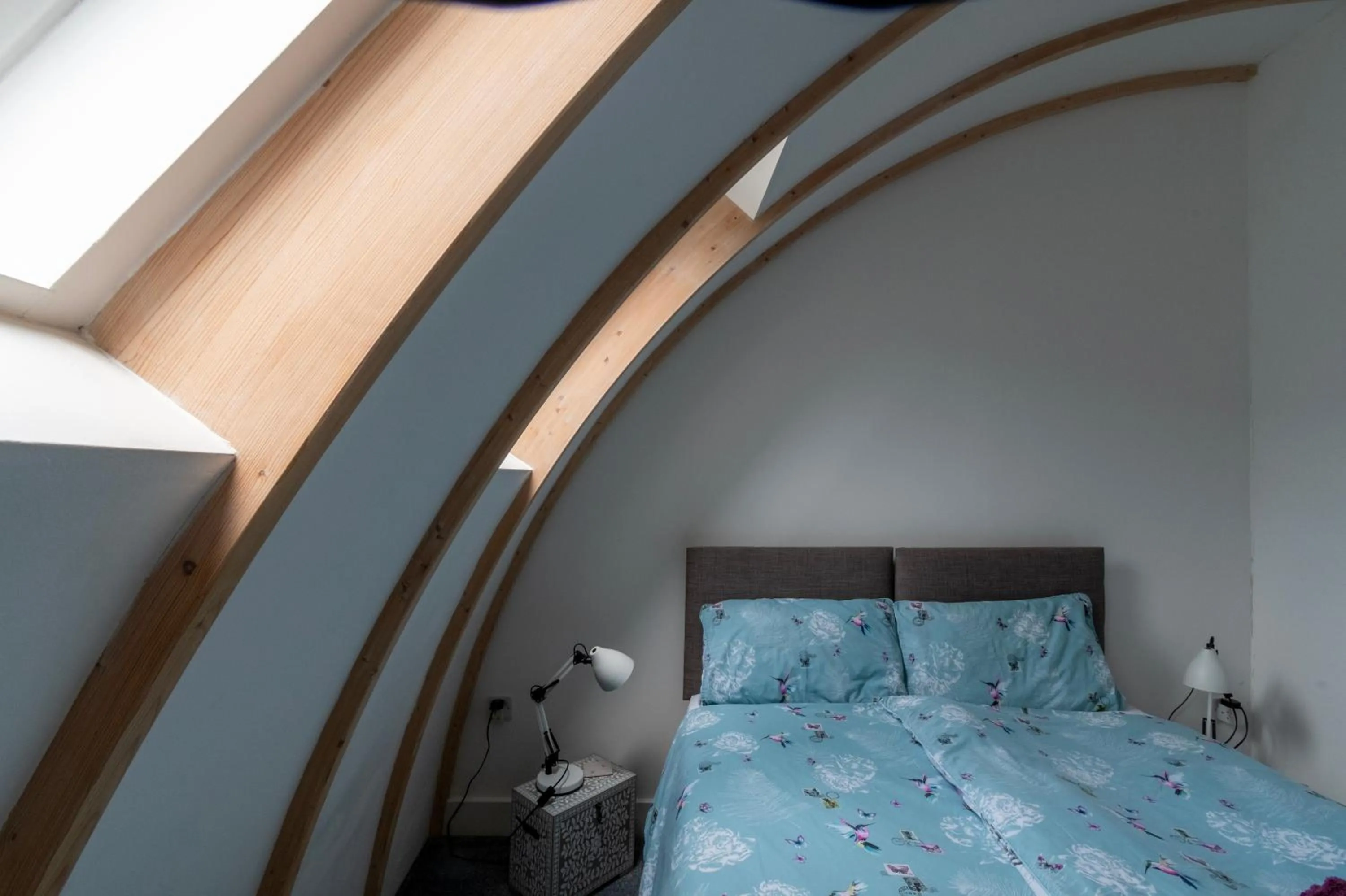 Bedroom, Bed in King's Head Cottage