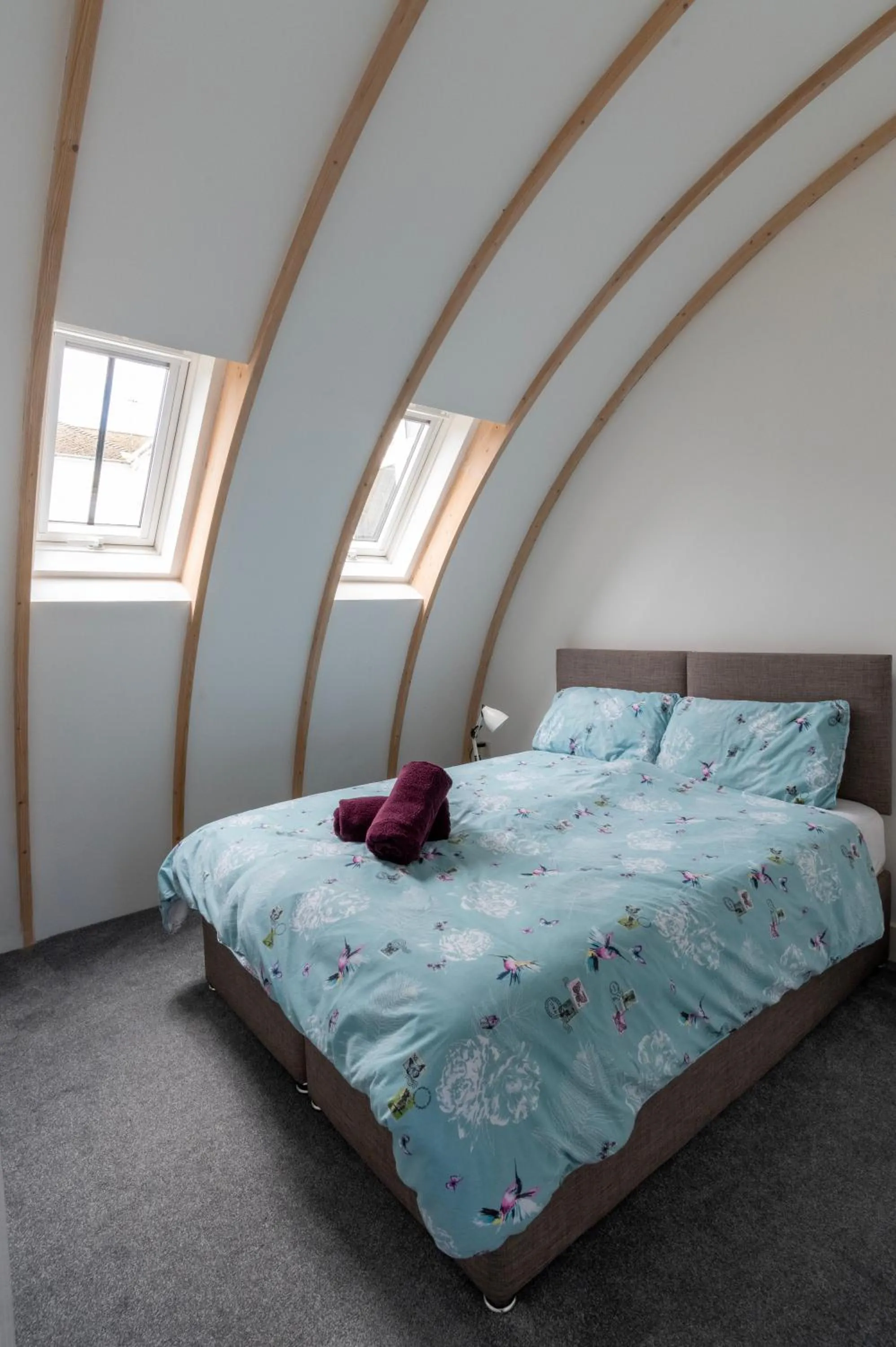 Bedroom, Bed in King's Head Cottage