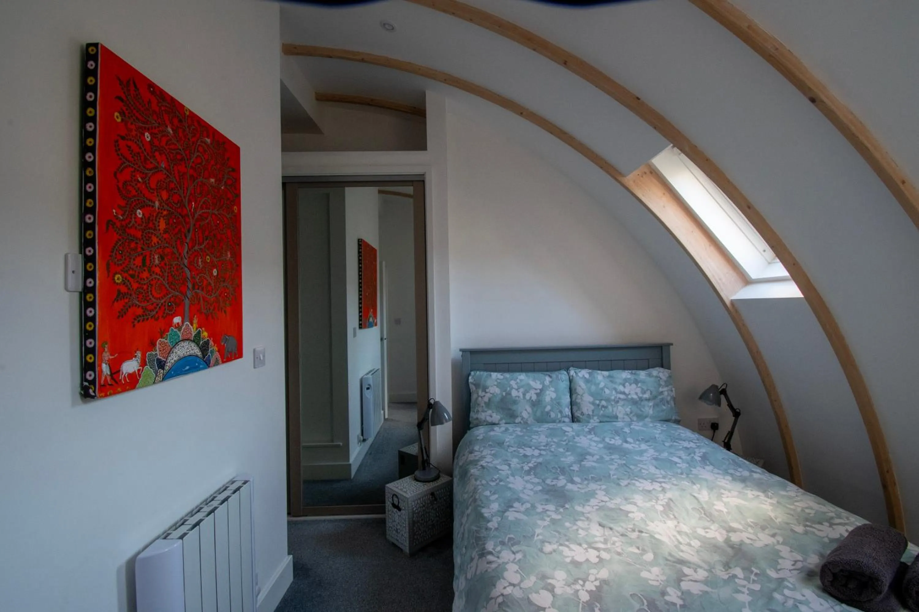 Bedroom, Bed in King's Head Cottage