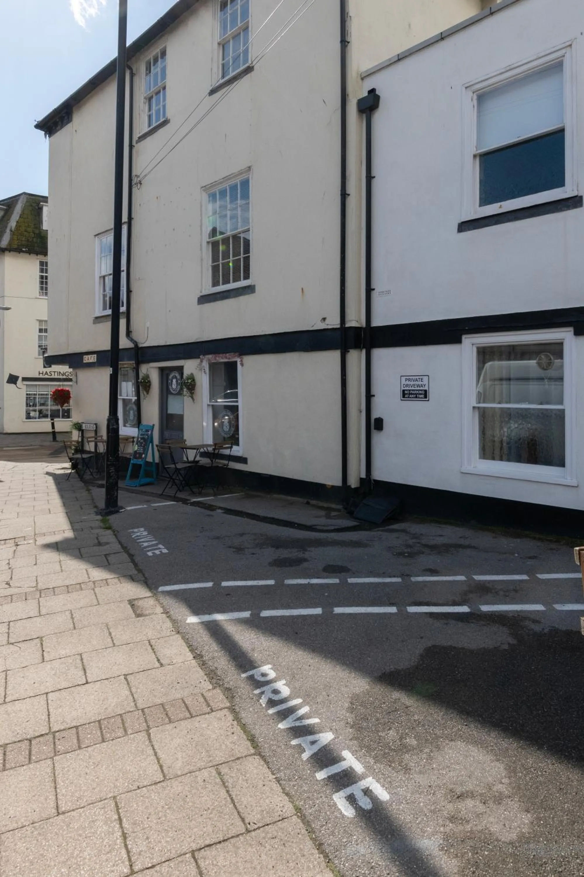 Property building in King's Head Cottage