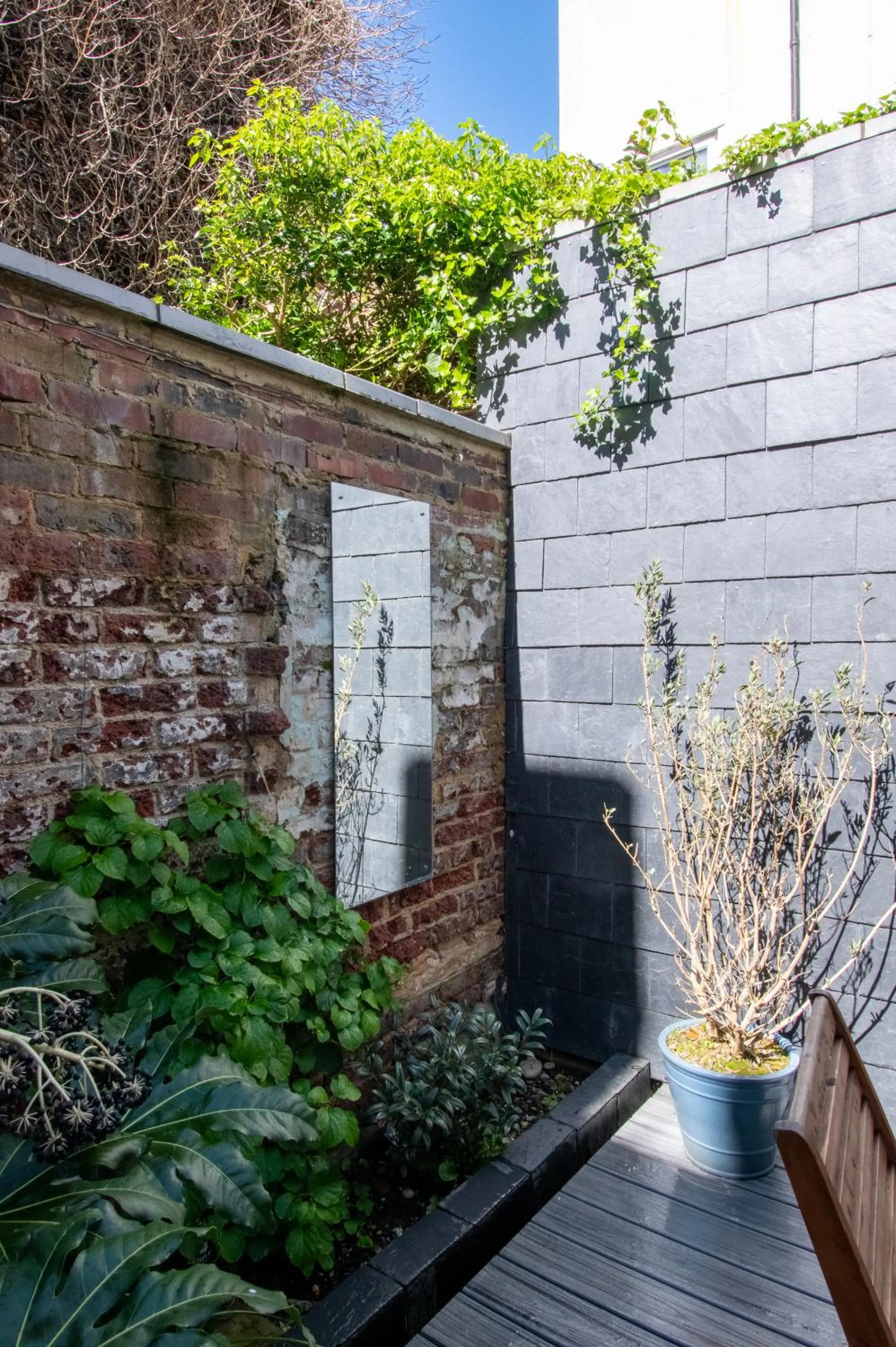 Patio in King's Head Cottage