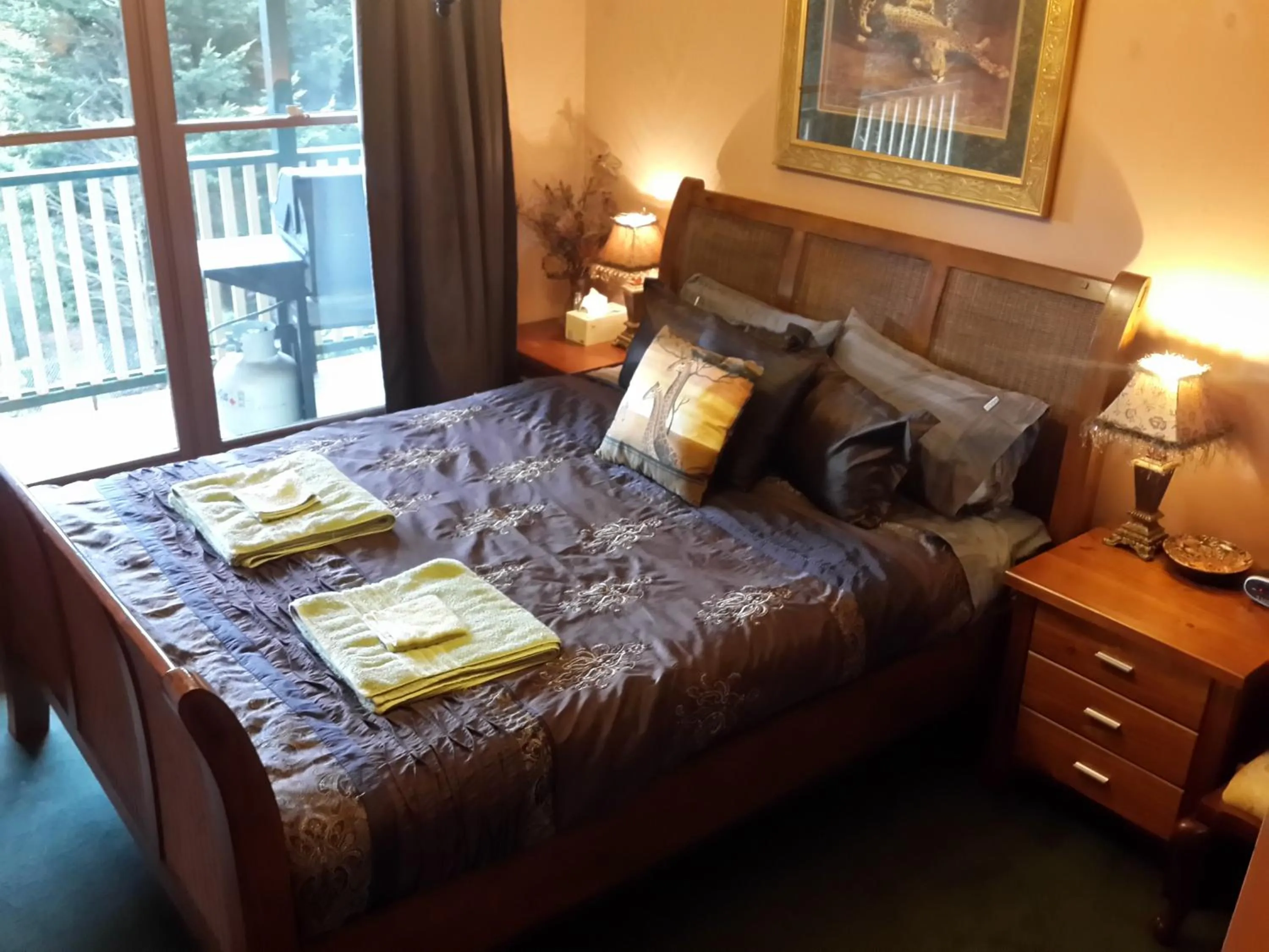 Bed in Rustic Refuge Guesthouse