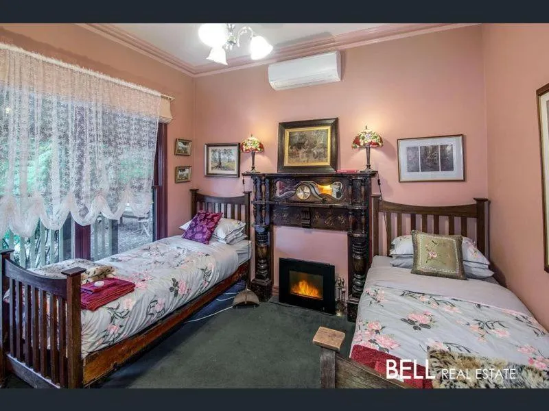 Bed in Rustic Refuge Guesthouse