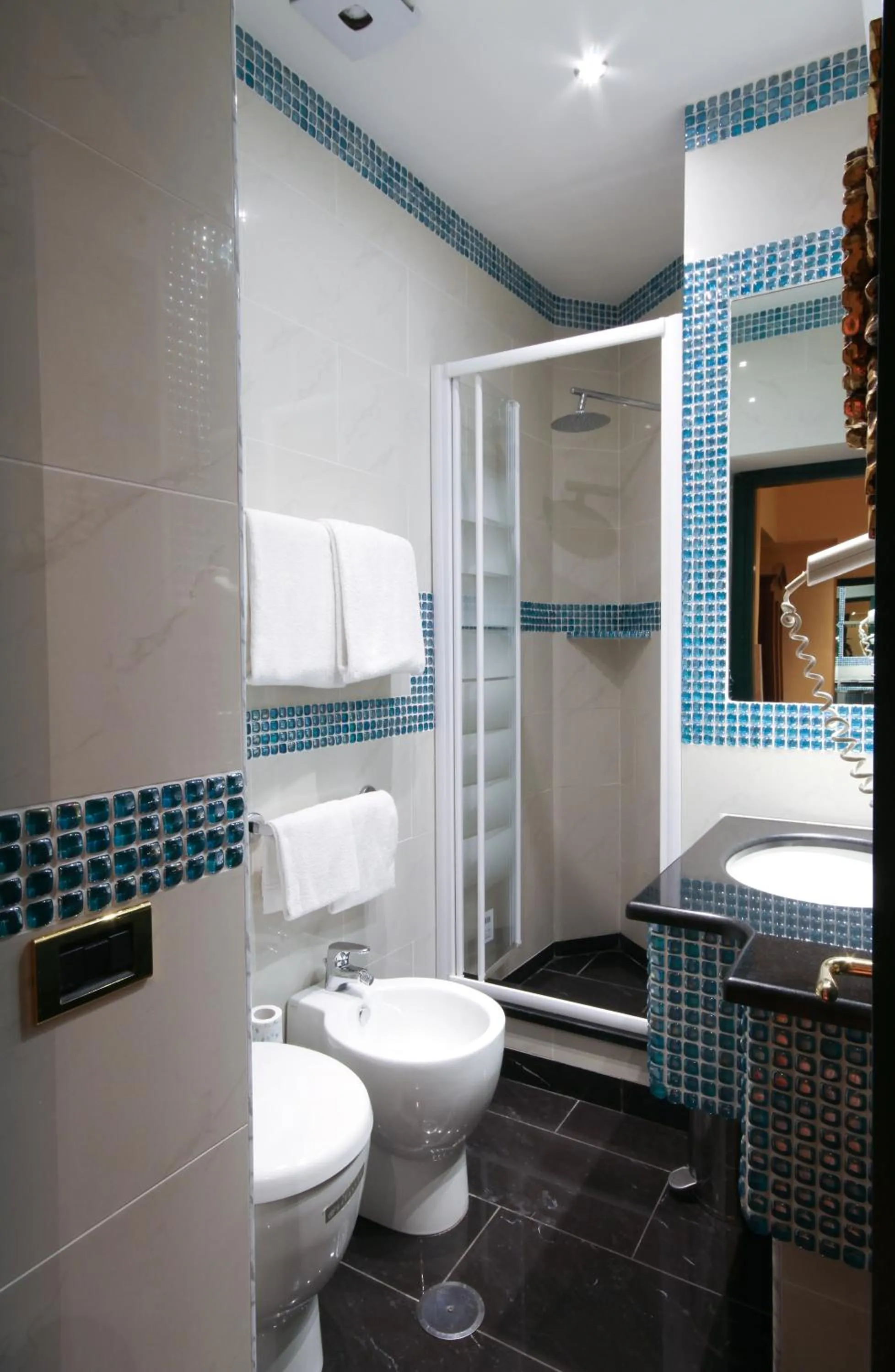 Bathroom in Hotel Canova