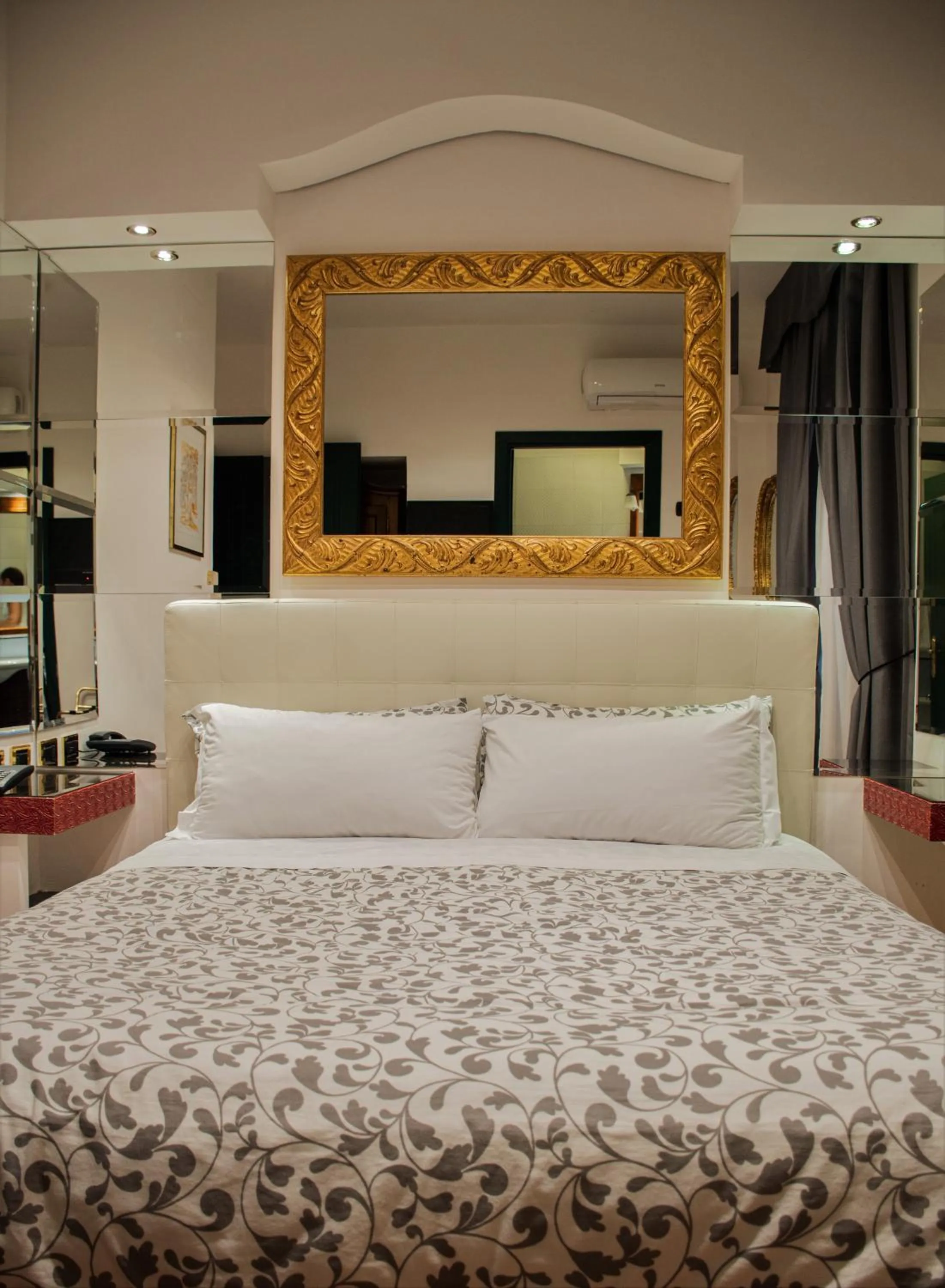 Bed in Hotel Canova