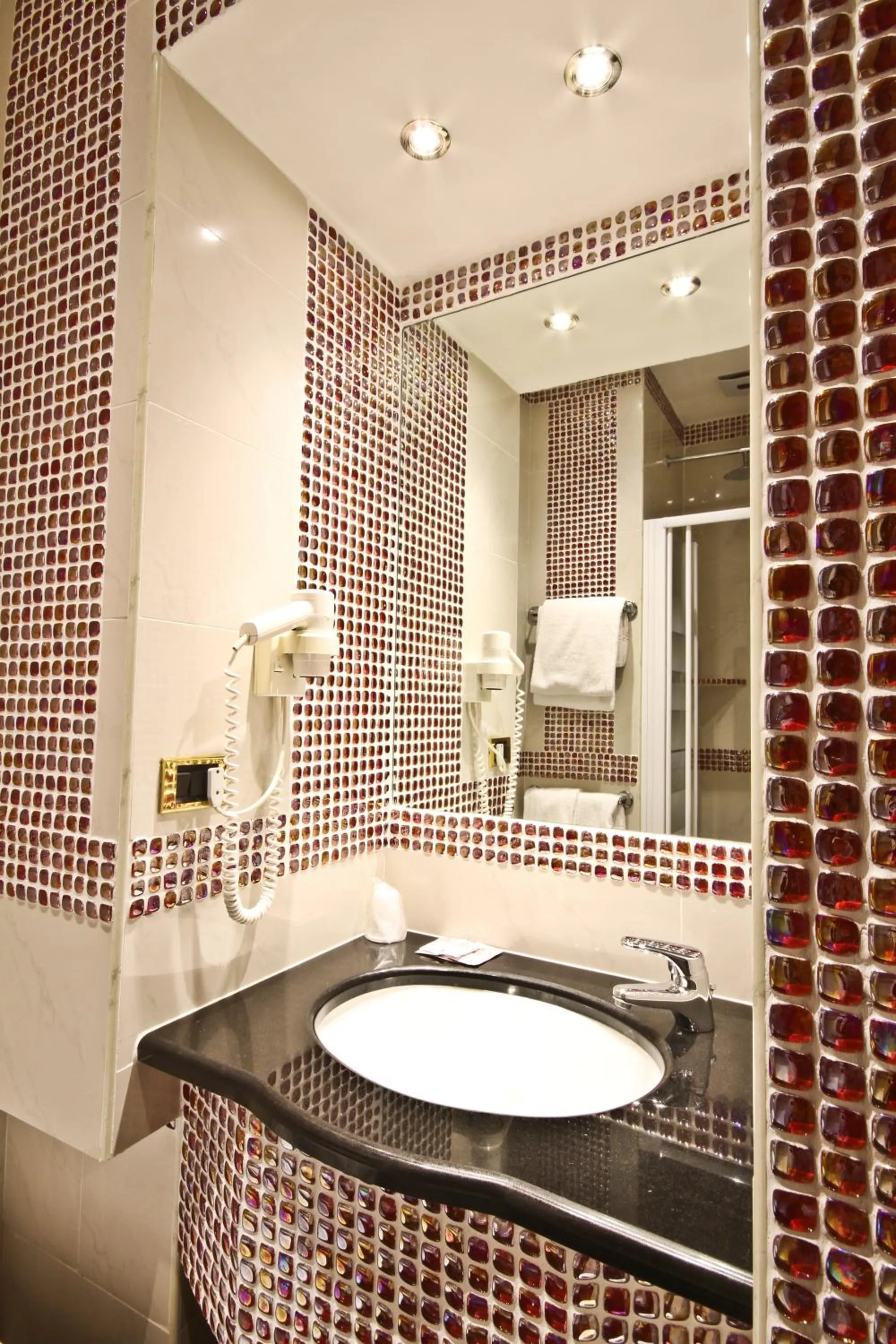 Bathroom in Hotel Canova