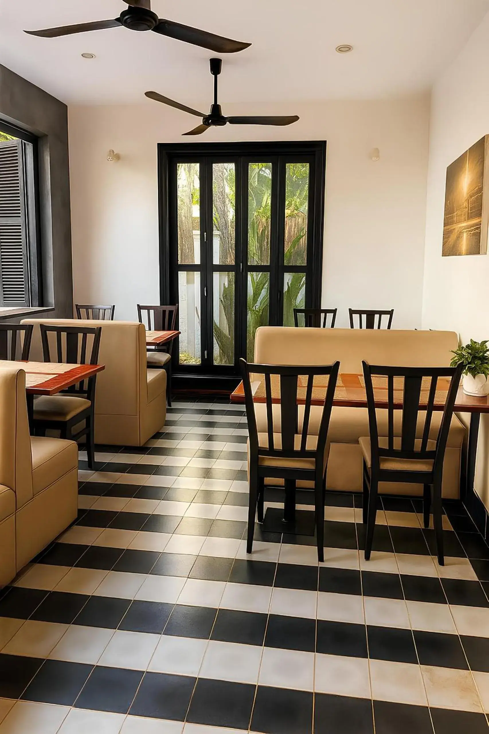 Restaurant/places to eat in Prana Hotel Restaurant/places to eat in Prana Hotel