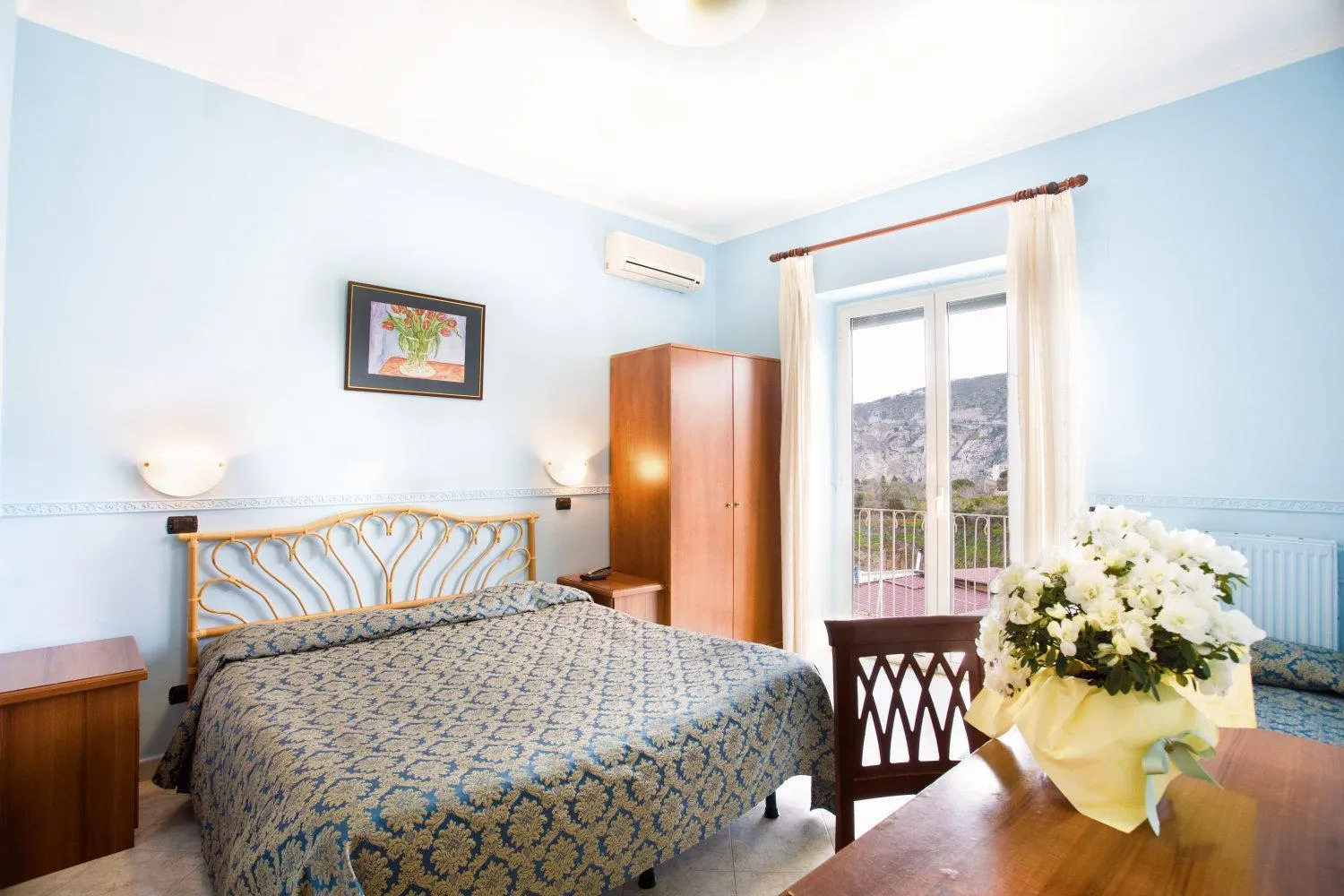 Bed in Hotel Klein Wien