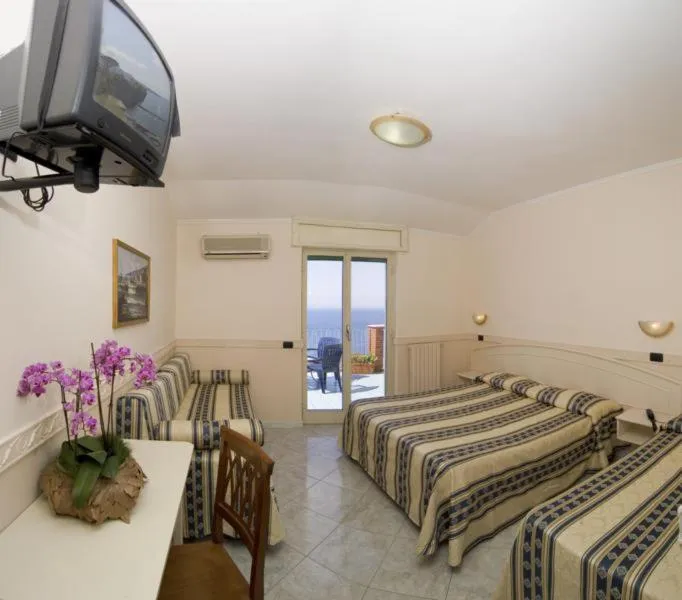 Bed in Hotel Klein Wien