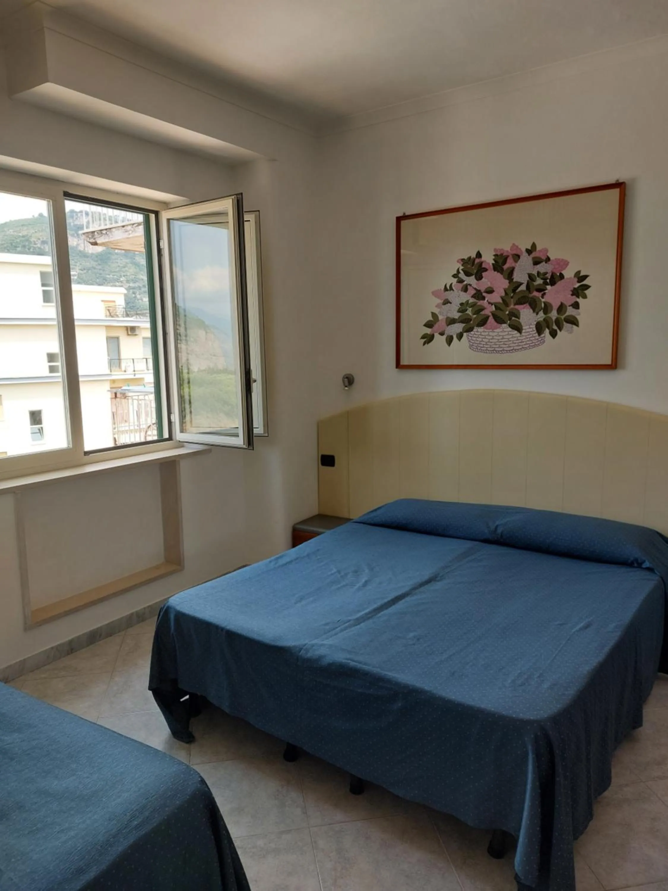 Bed in Hotel Klein Wien