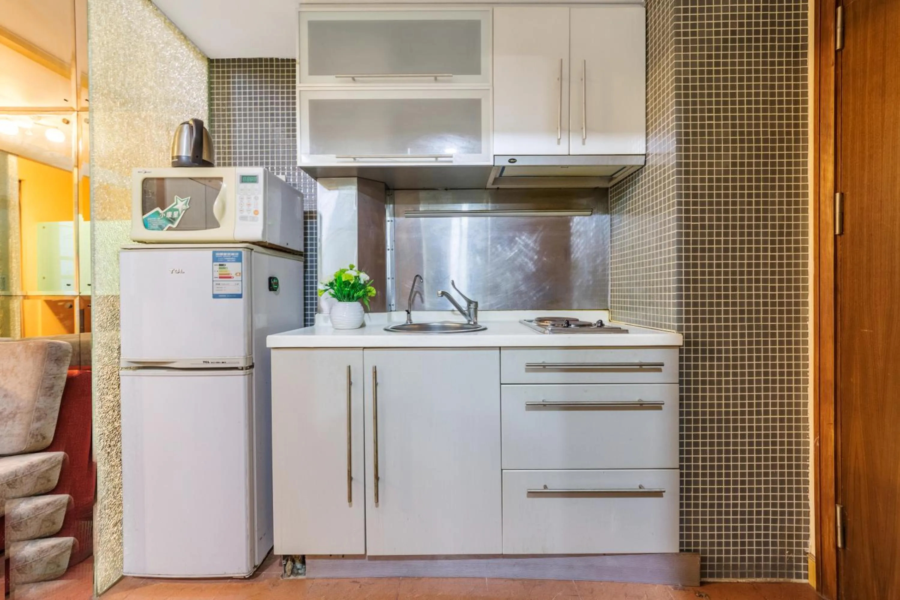 Kitchen or kitchenette in Shanghai Jiarong Hotel Apartment