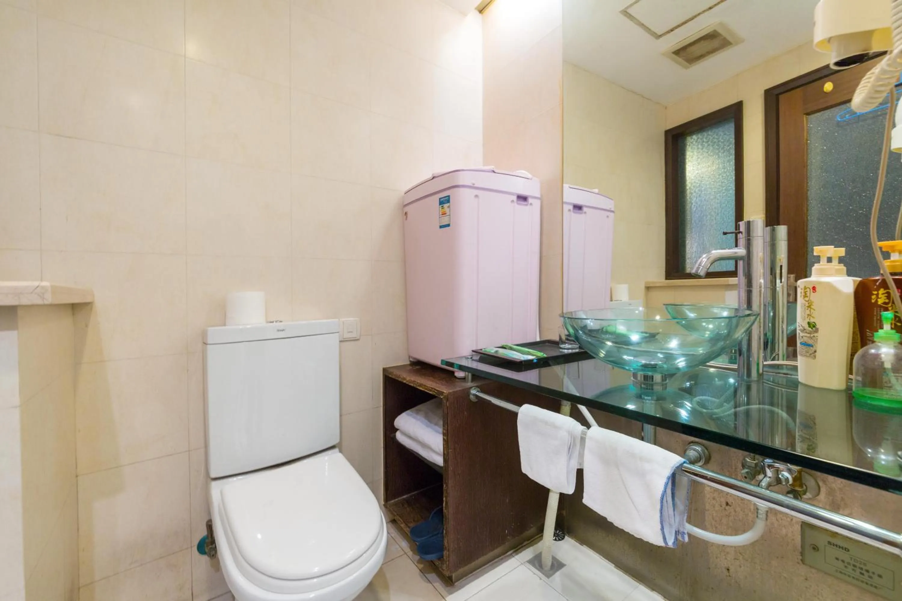 Toilet in Shanghai Jiarong Hotel Apartment