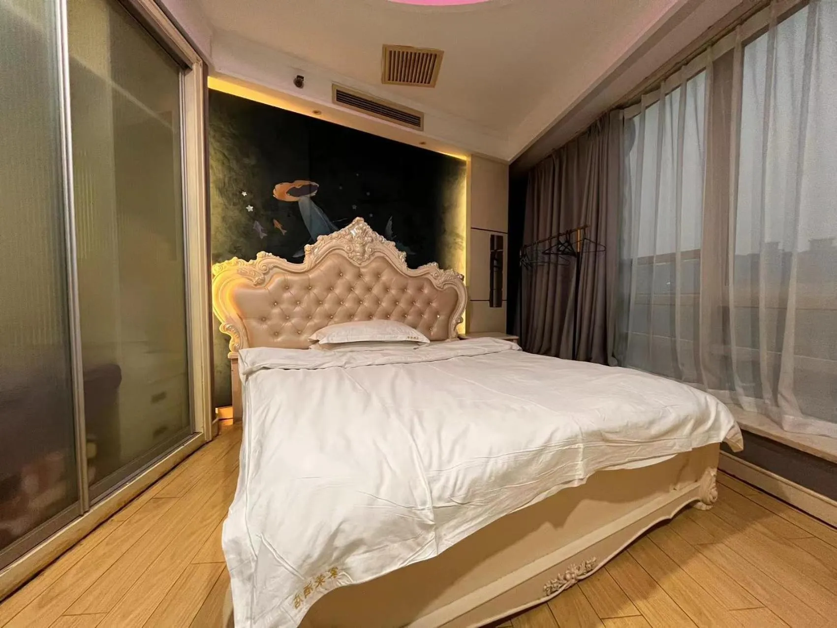 Bed in Shanghai Jiarong Hotel Apartment