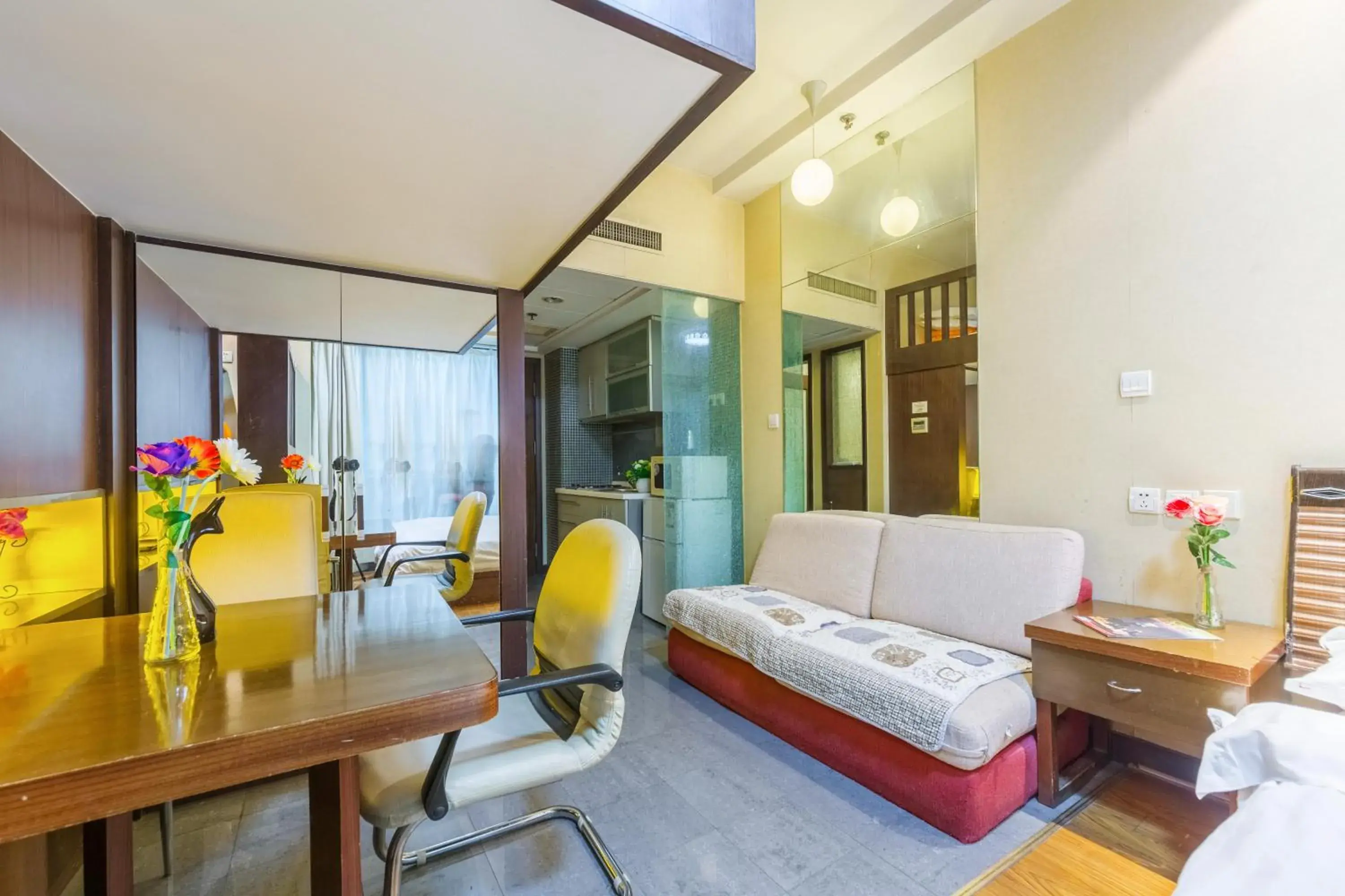 Family Room in Shanghai Jiarong Hotel Apartment Family Room in Shanghai Jiarong Hotel Apartment