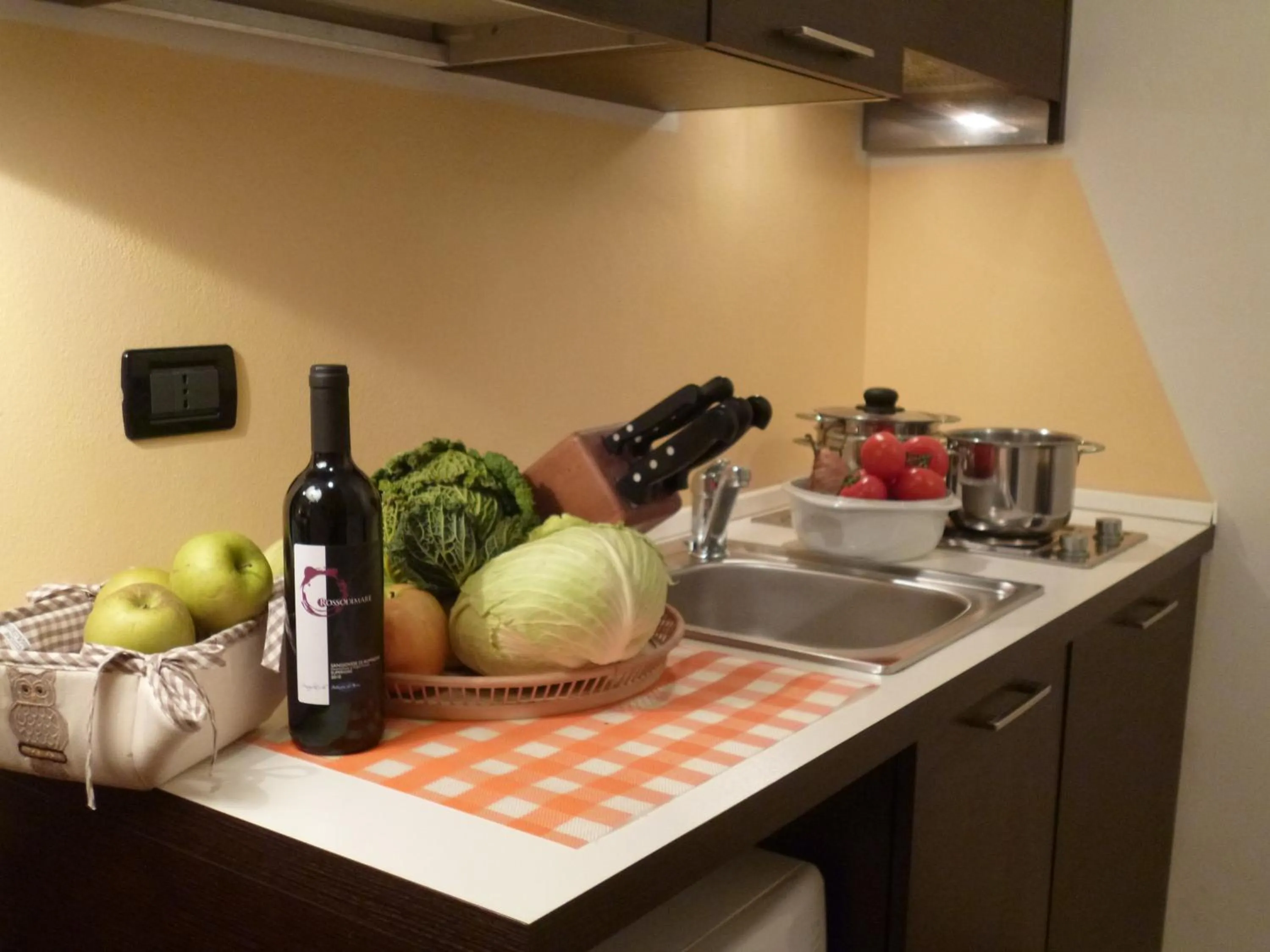 Kitchen or kitchenette in Air Hotel