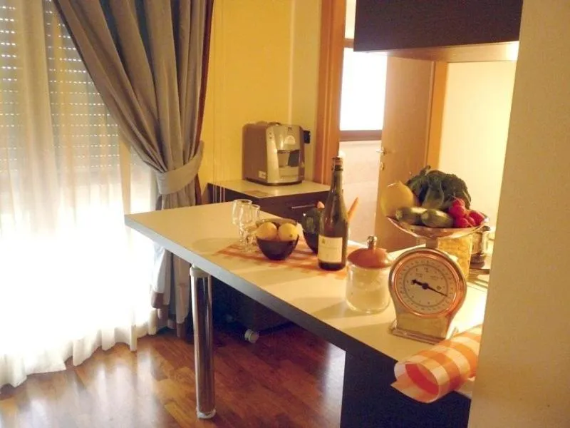 Kitchen or kitchenette in Air Hotel
