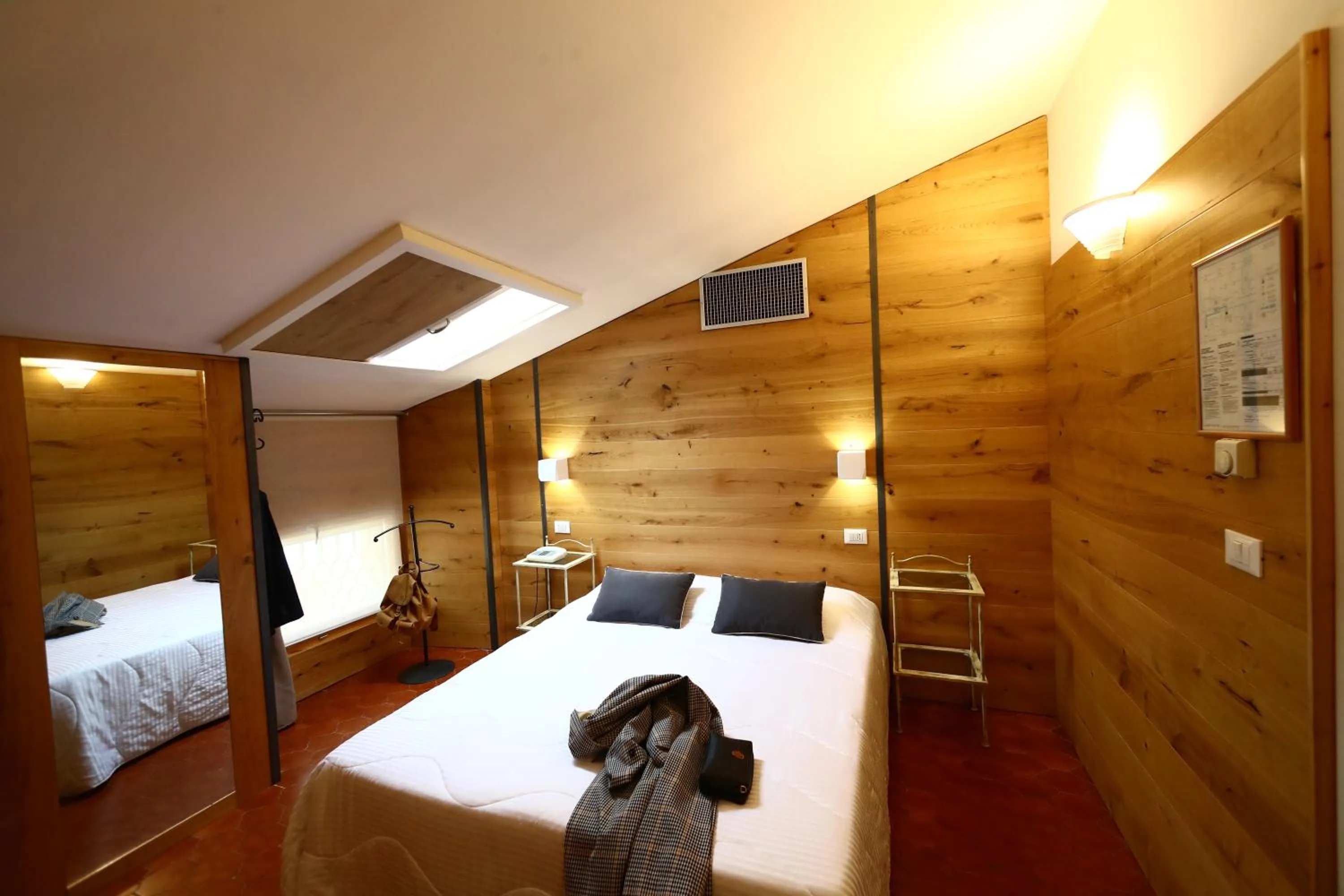 Photo of the whole room, Bed in Hotel Italia