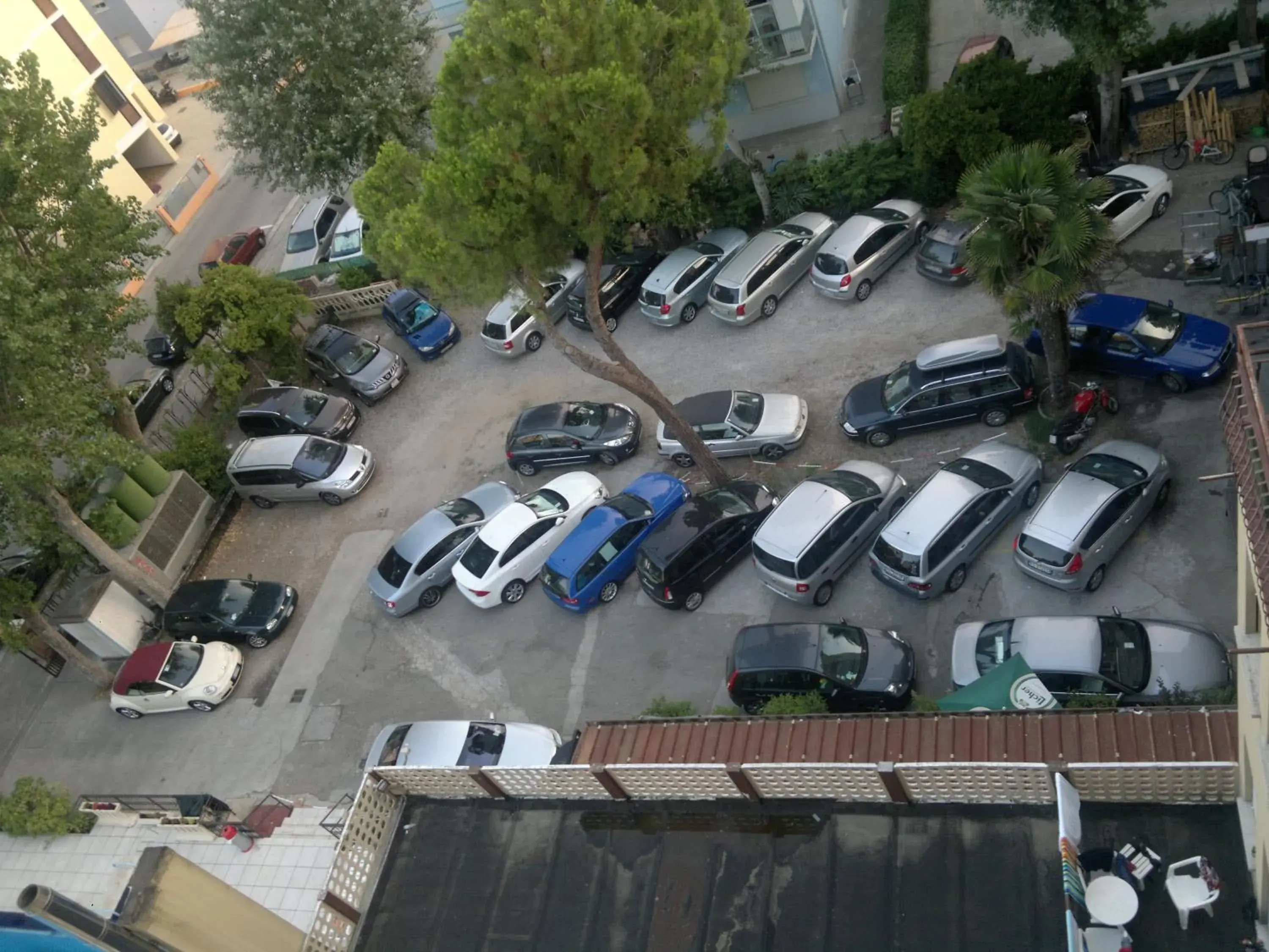 Facade/entrance in Hotel AMALFI & Restaurant Karaoke Bar Facade/entrance in Hotel AMALFI & Restaurant Karaoke Bar