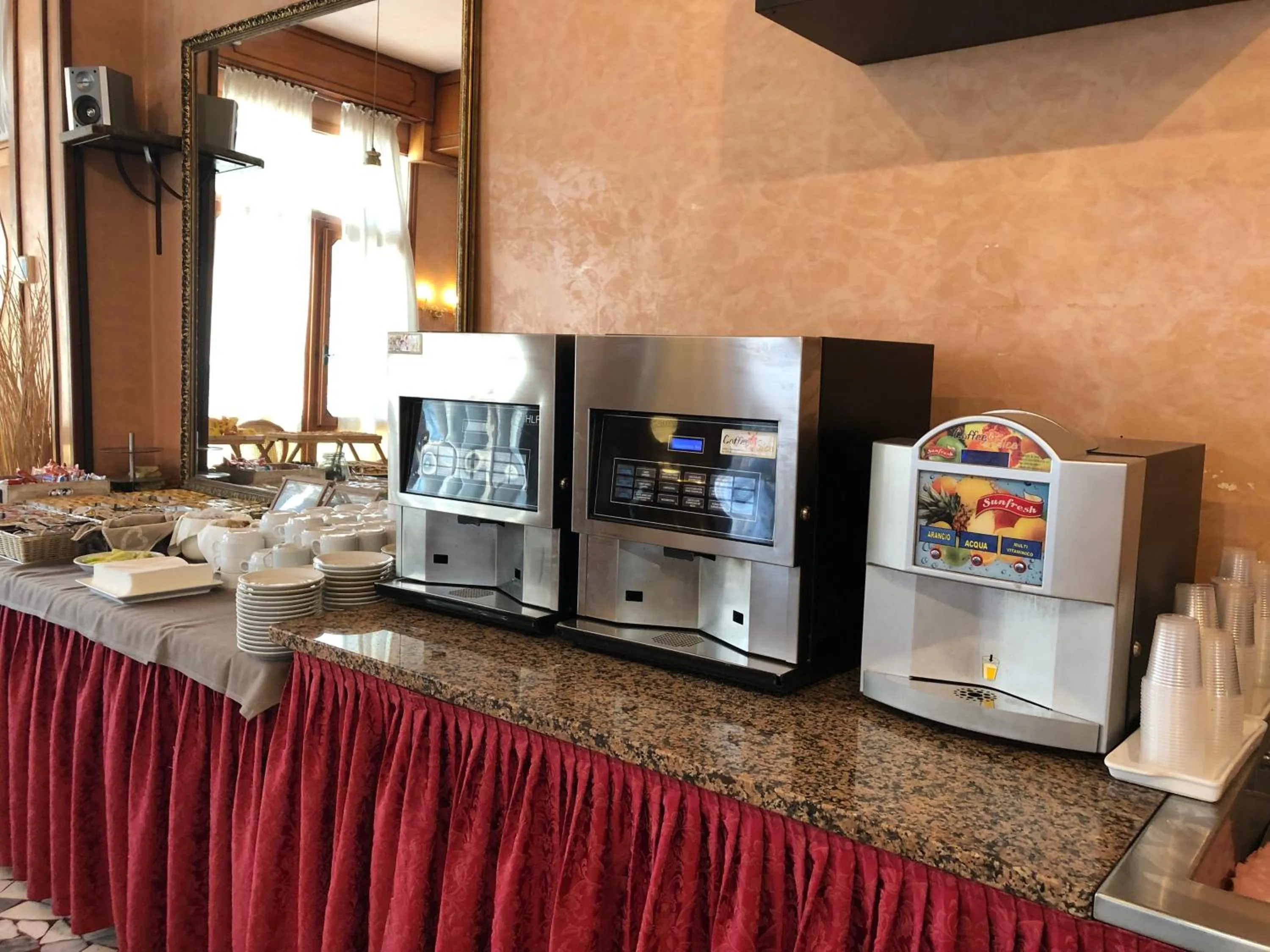 Breakfast in Hotel AMALFI