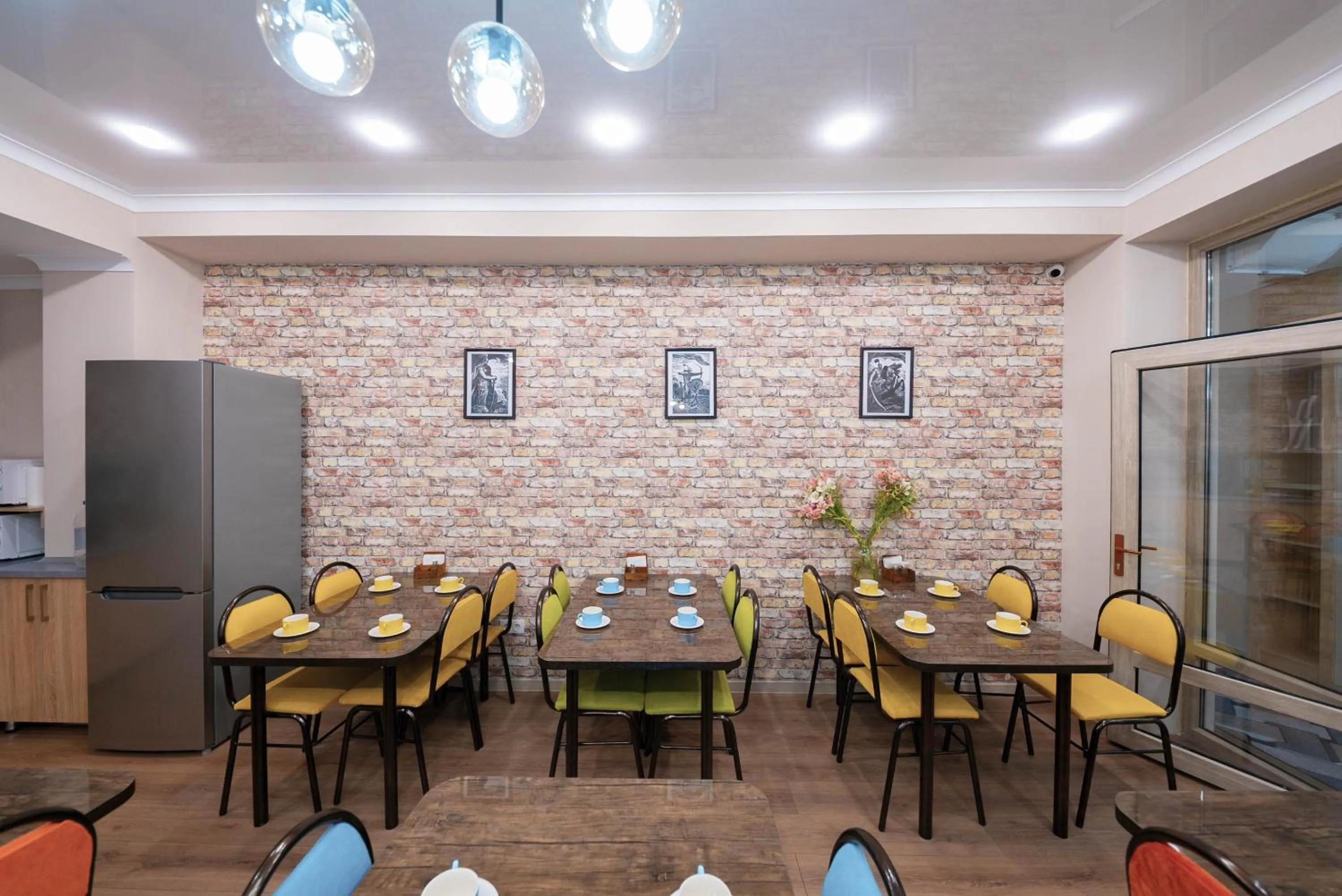 Restaurant/places to eat in Kaganat Hostel