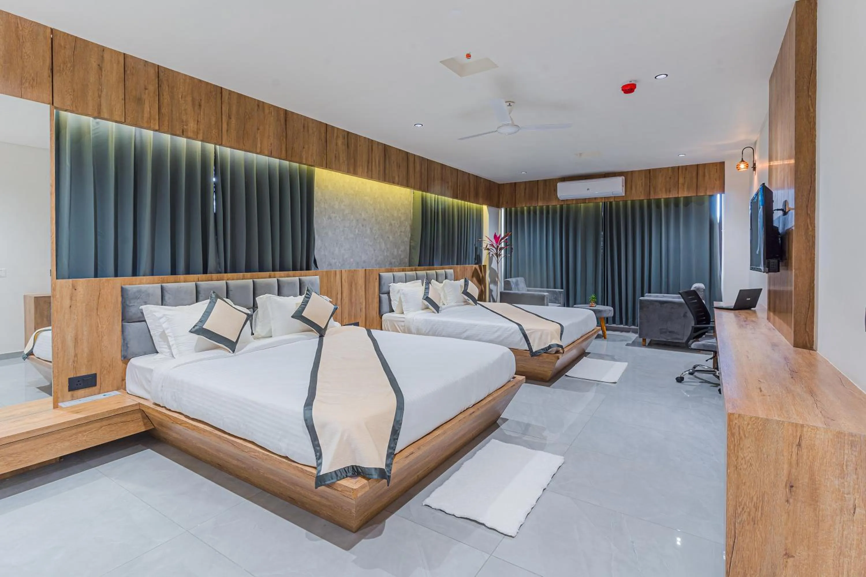 Bed in Hotel The Grand Heaven