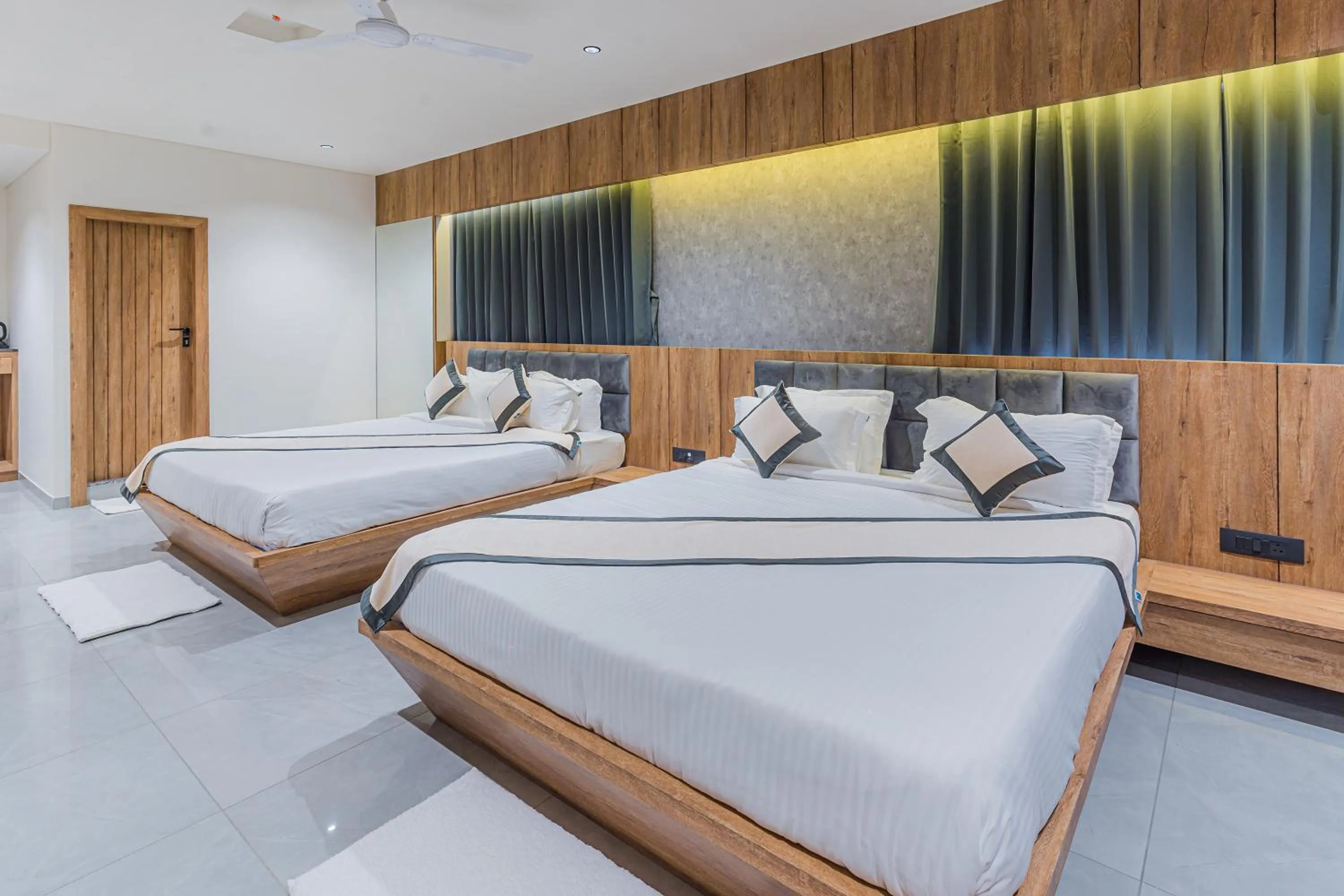 Bed in Hotel The Grand Heaven