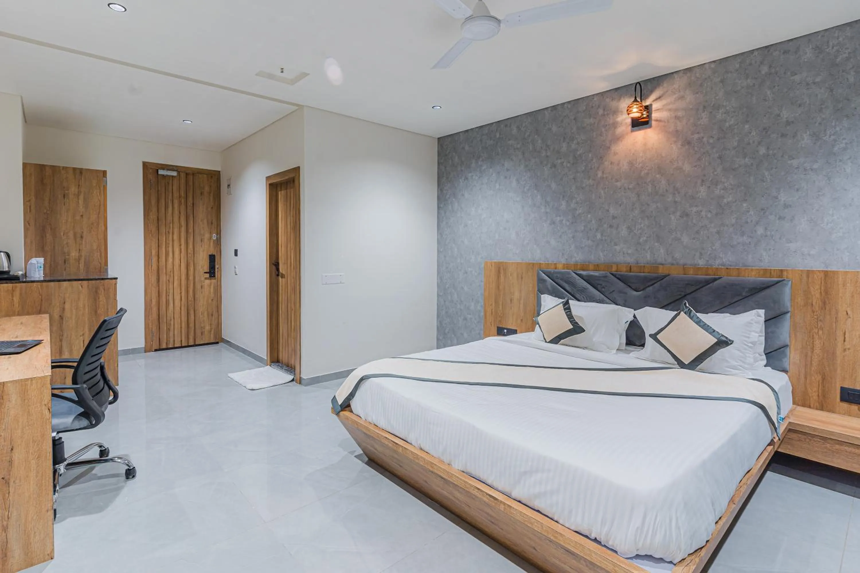 Hotel The Grand Heaven