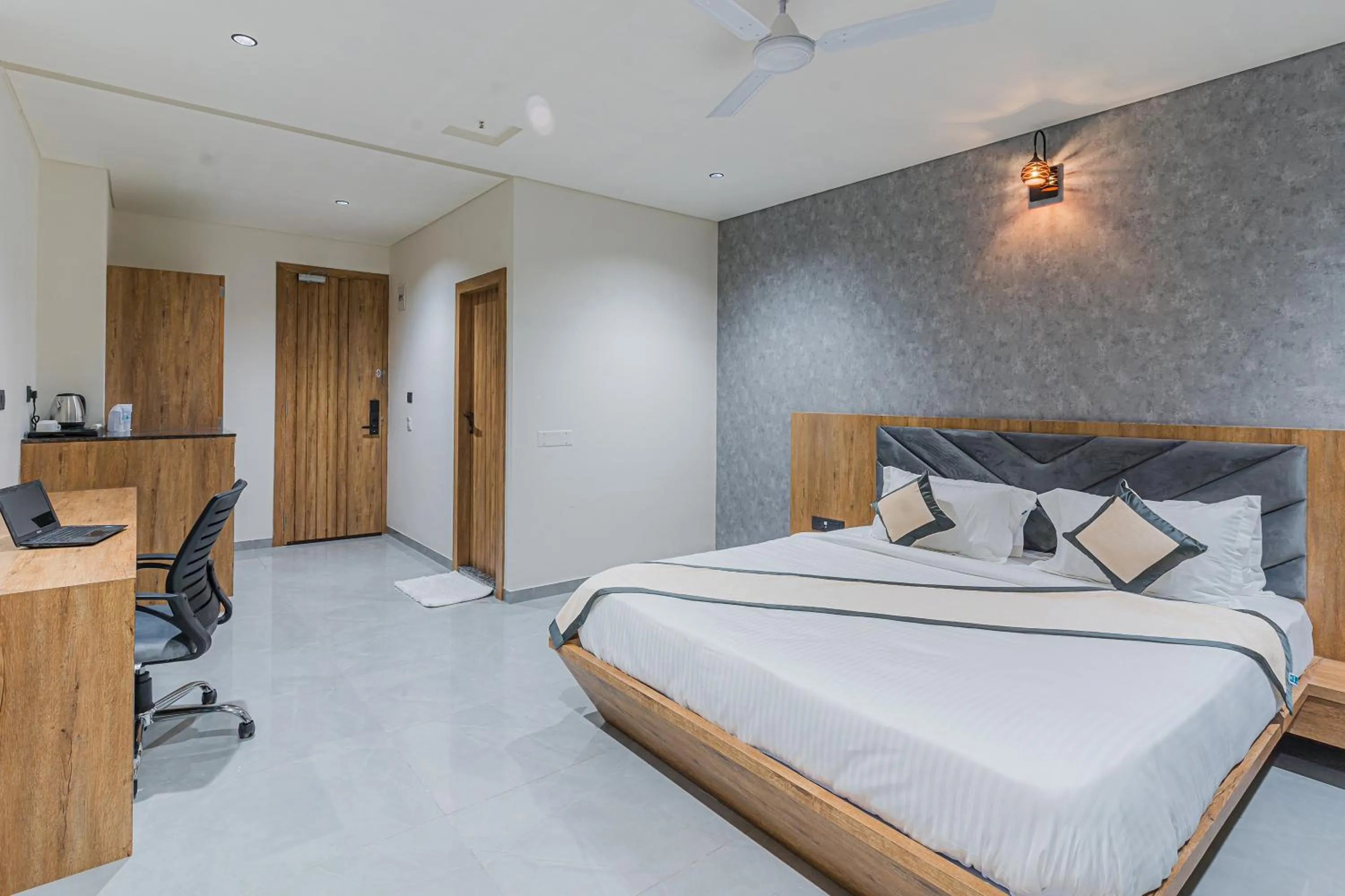 Bed in Hotel The Grand Heaven