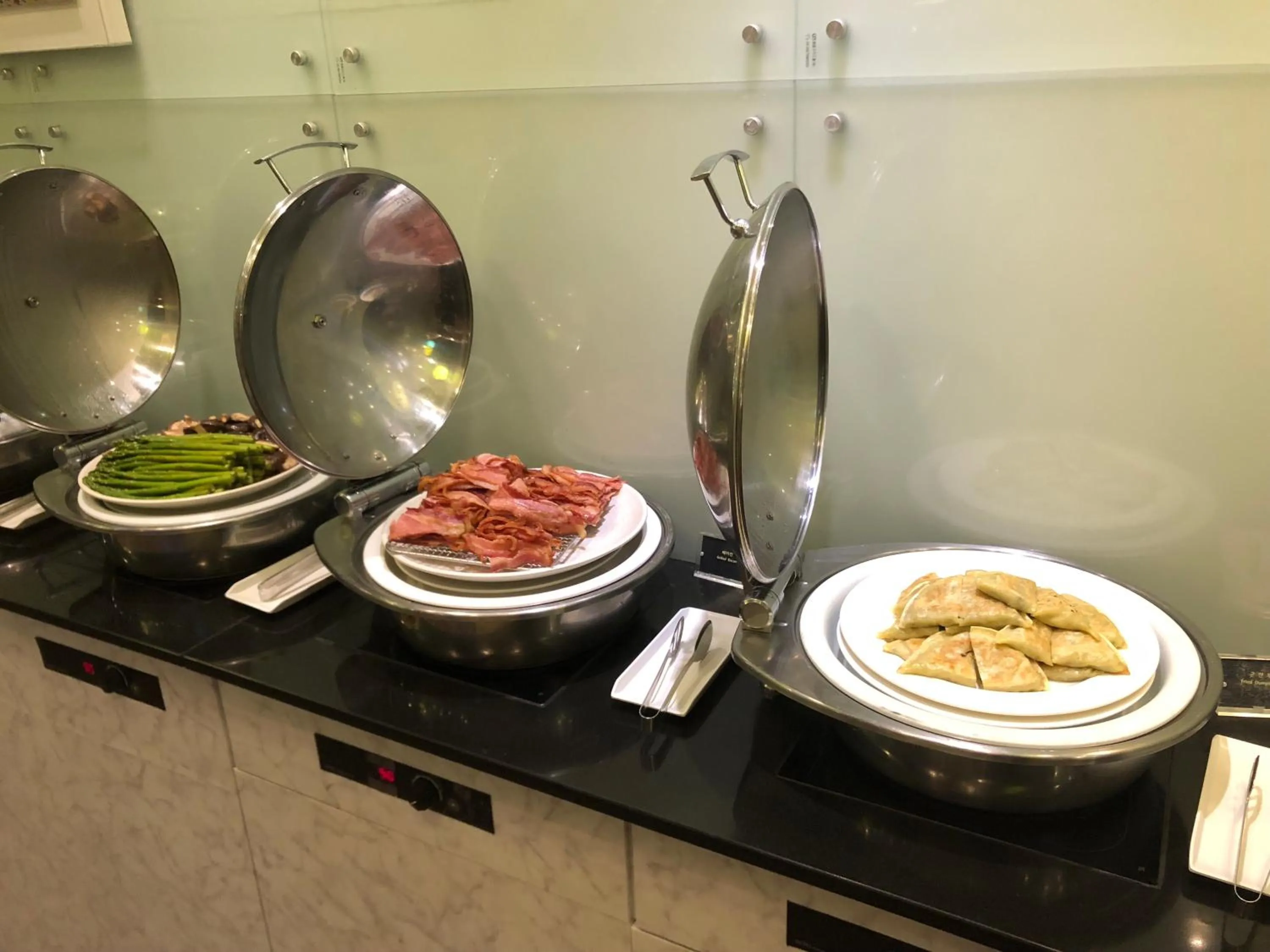 Buffet breakfast in The-K Hotel Seoul