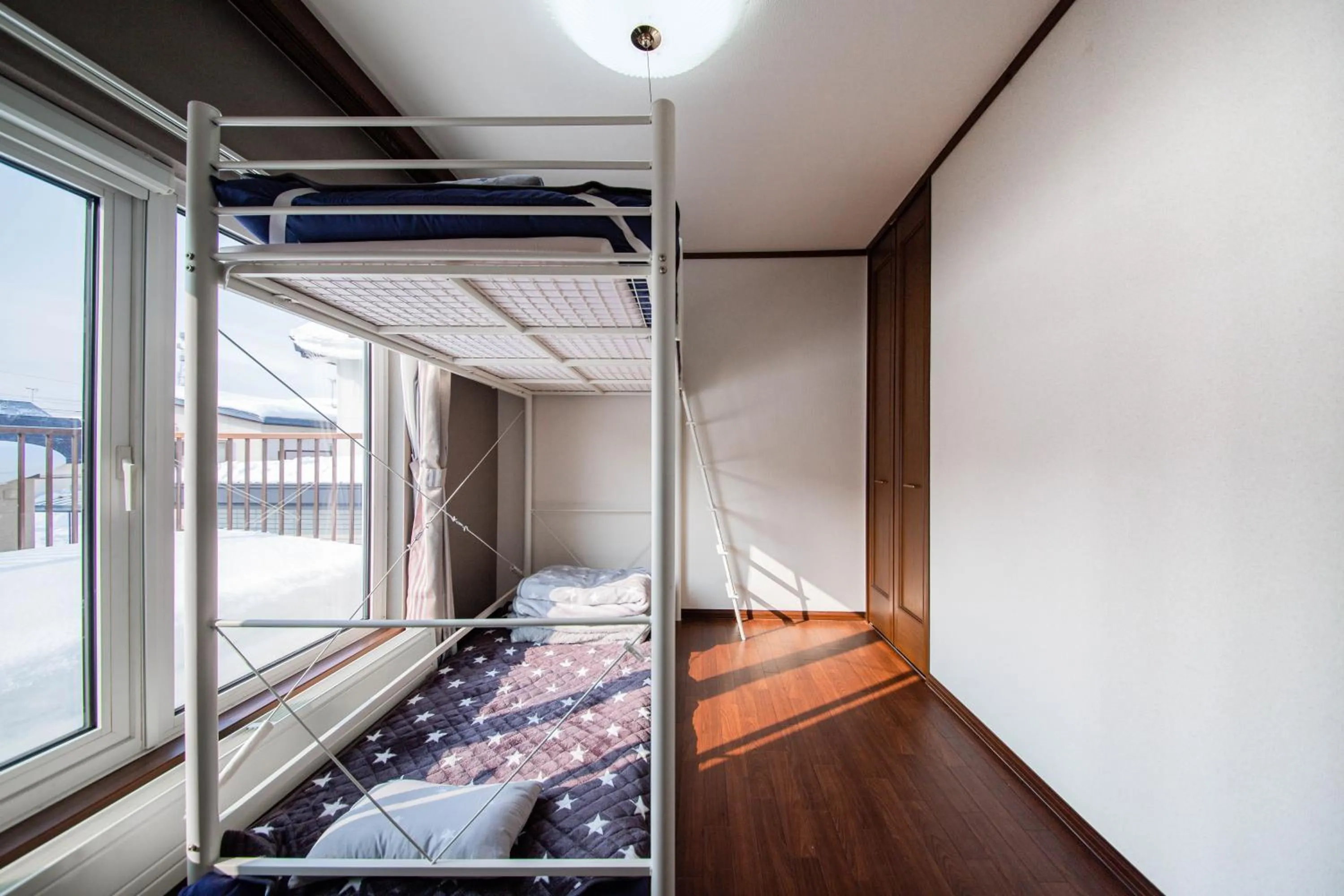 Bed in DOWNTOWN　TOKO11