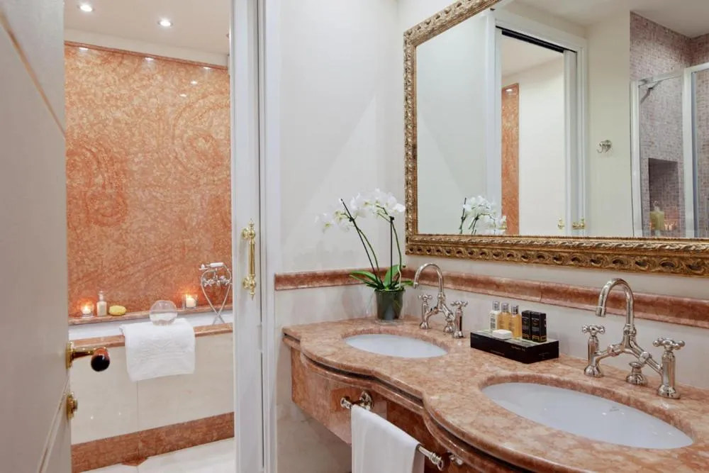 Bathroom in Hotel Splendid