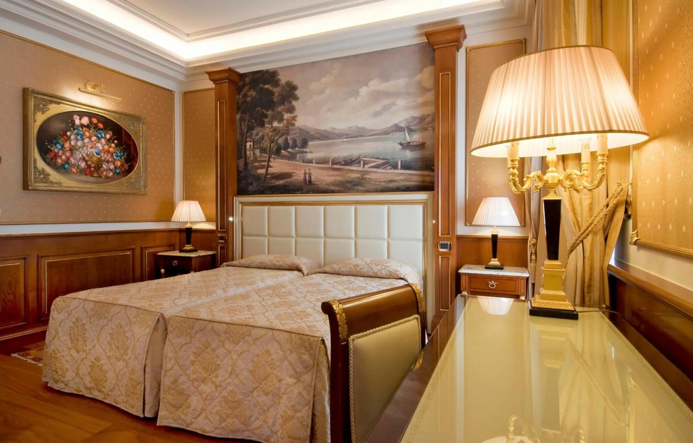 Photo of the whole room, Bed in Hotel Splendid